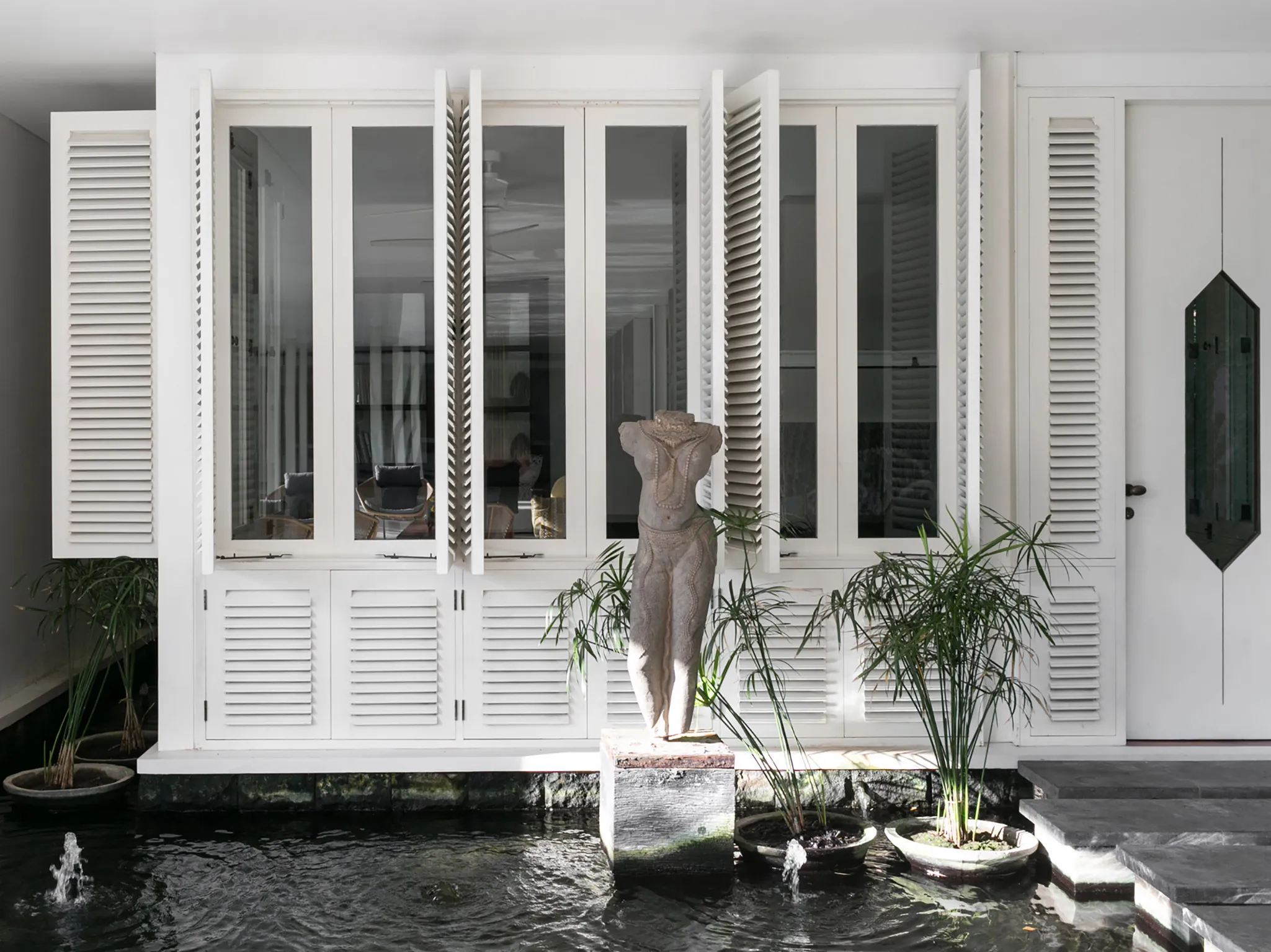 Villa 1880 - Studio entrance