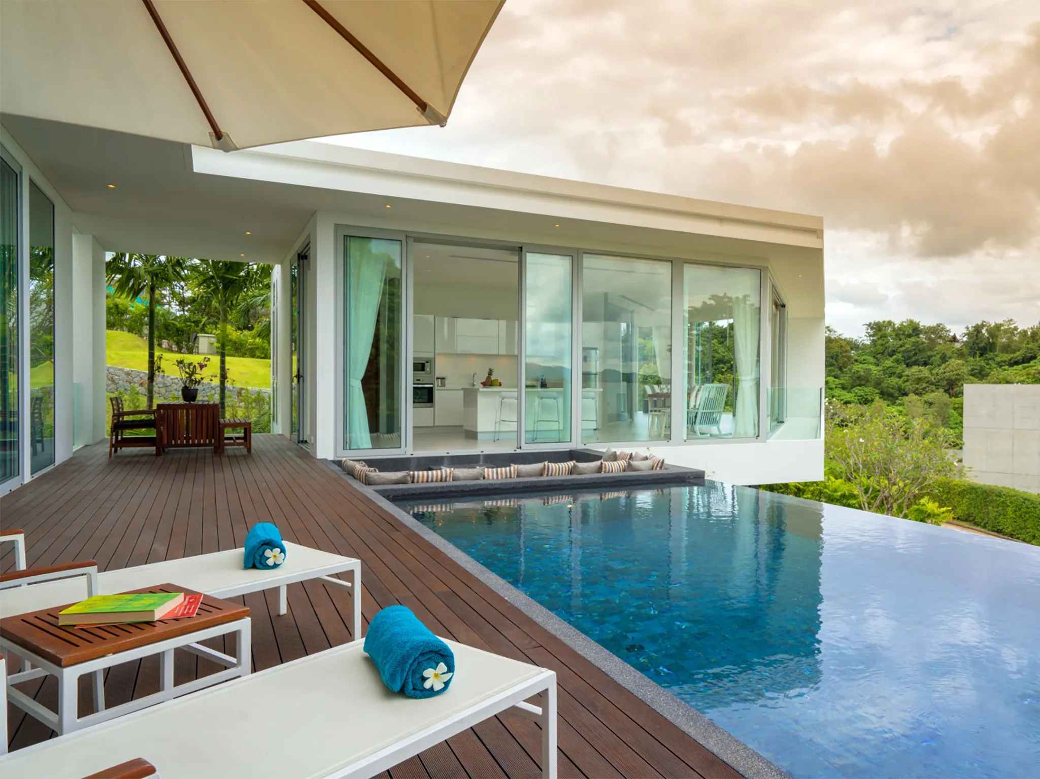 Villa Abiente - Pool deck