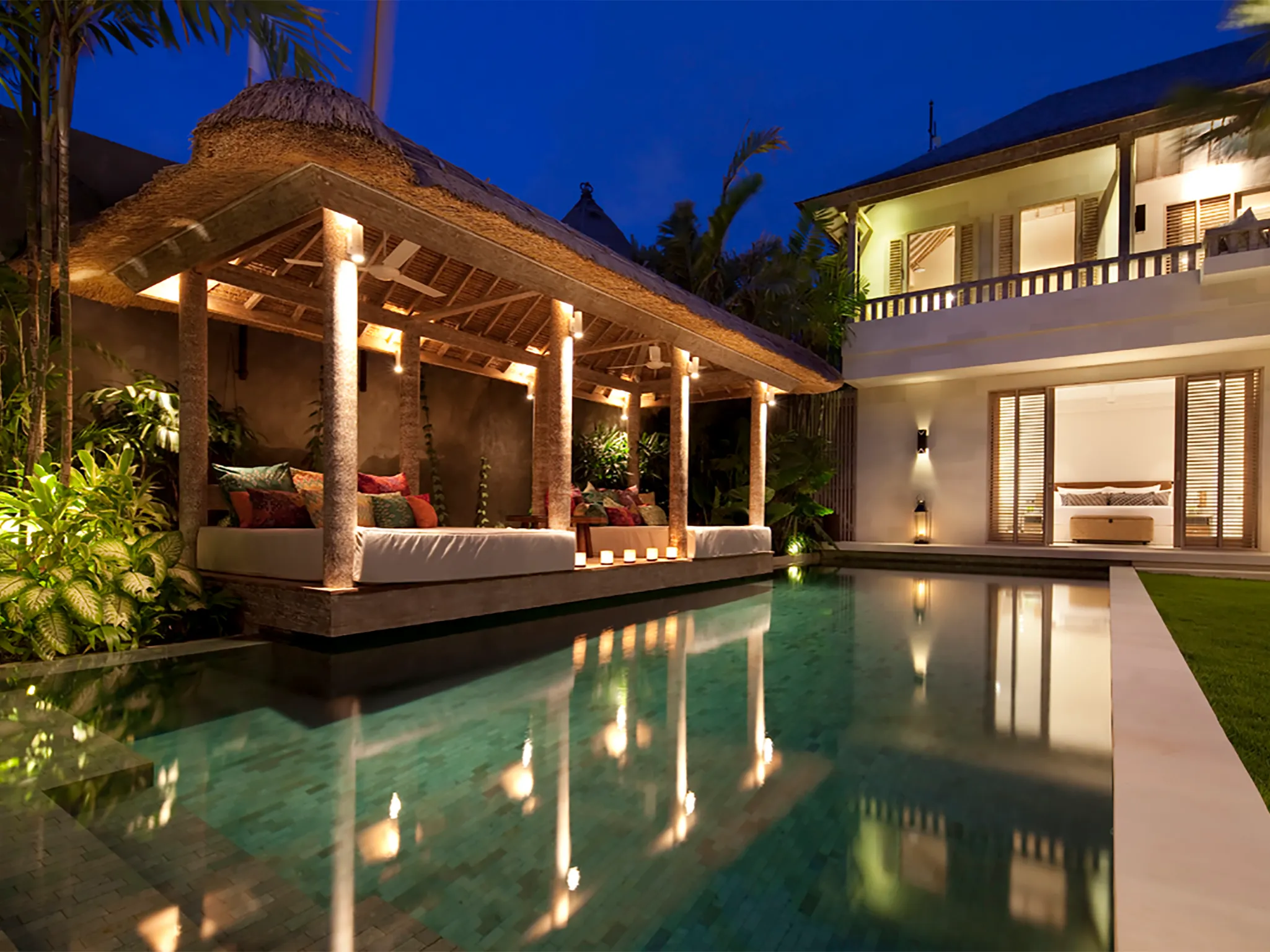 Villa Adasa - Pool at night