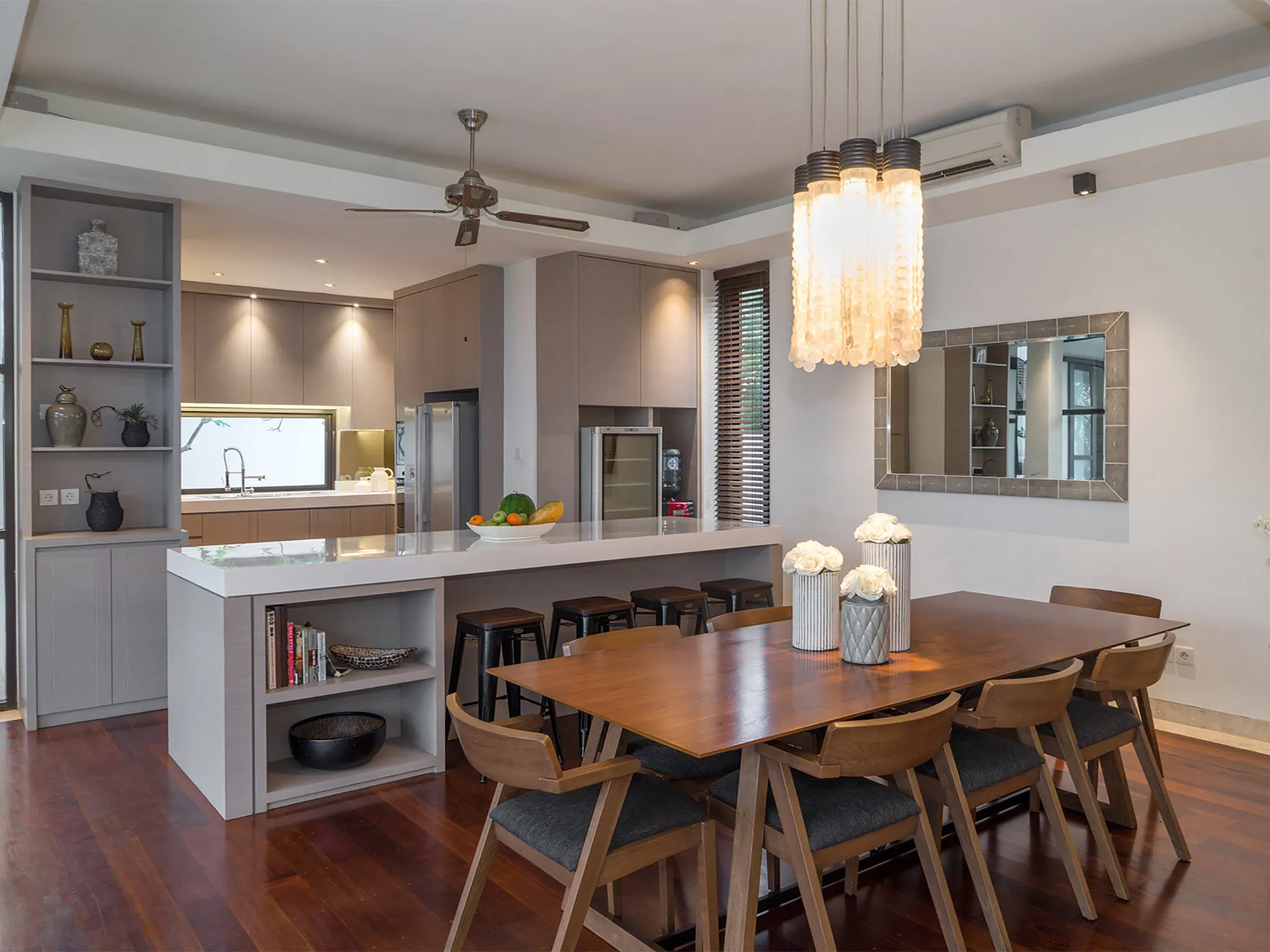 Villa Adenium - Kitchen and dining area preview