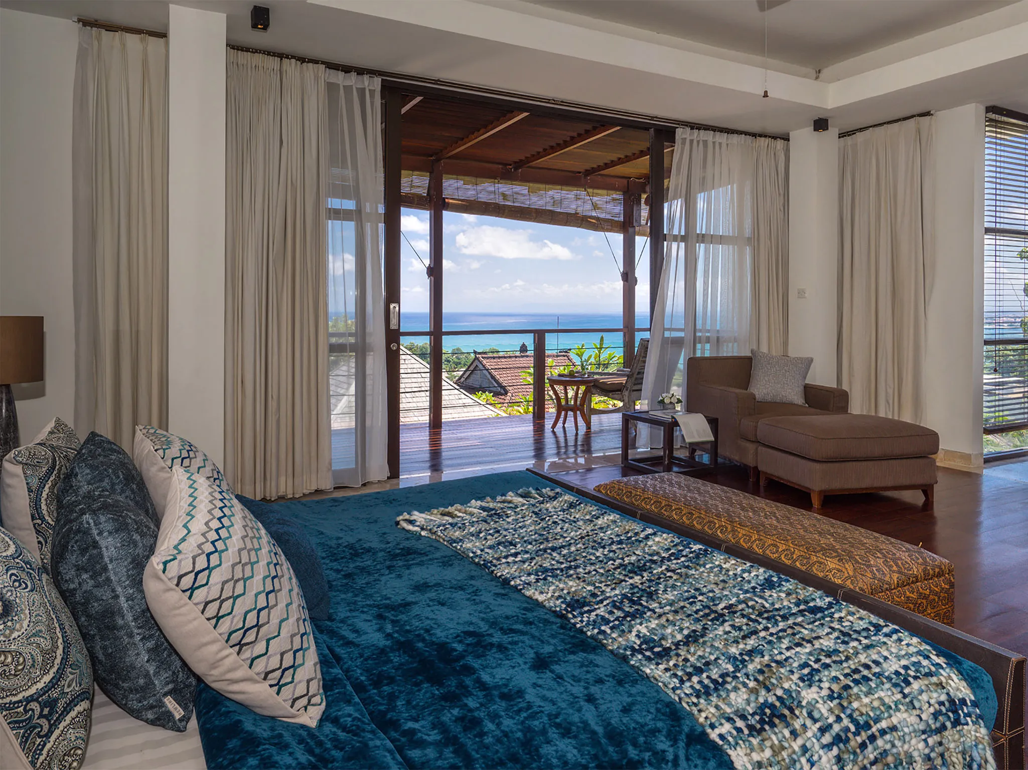 Villa Adenium - Upstairs master suite preview