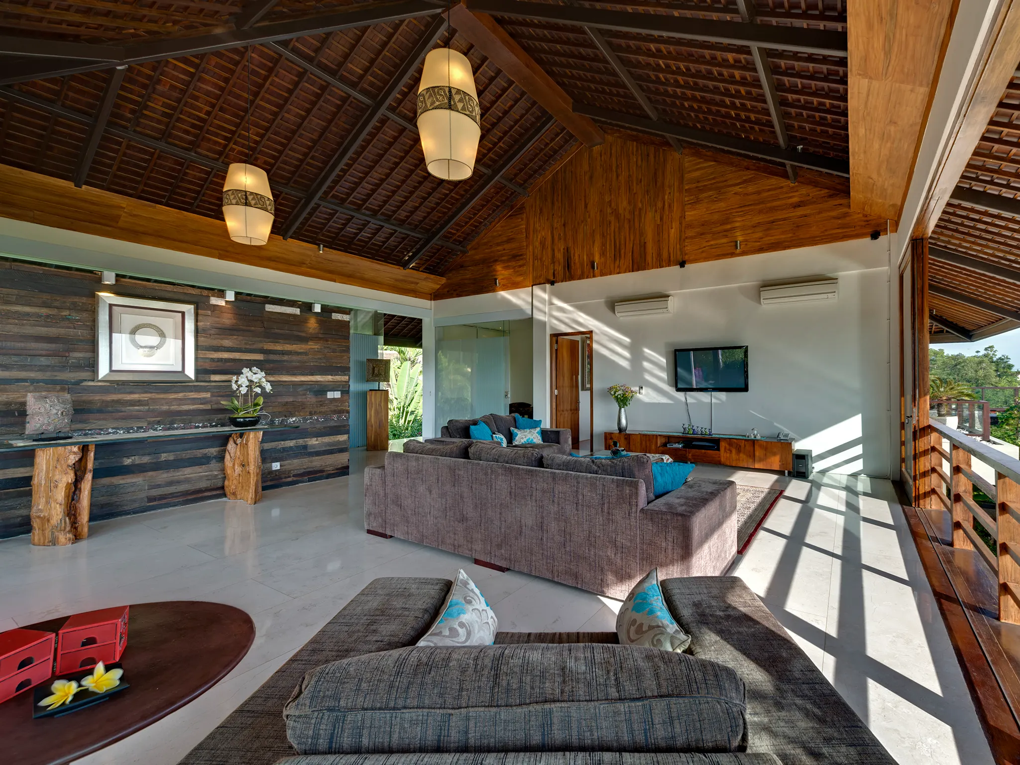 Villa Aiko - Upstairs open-living