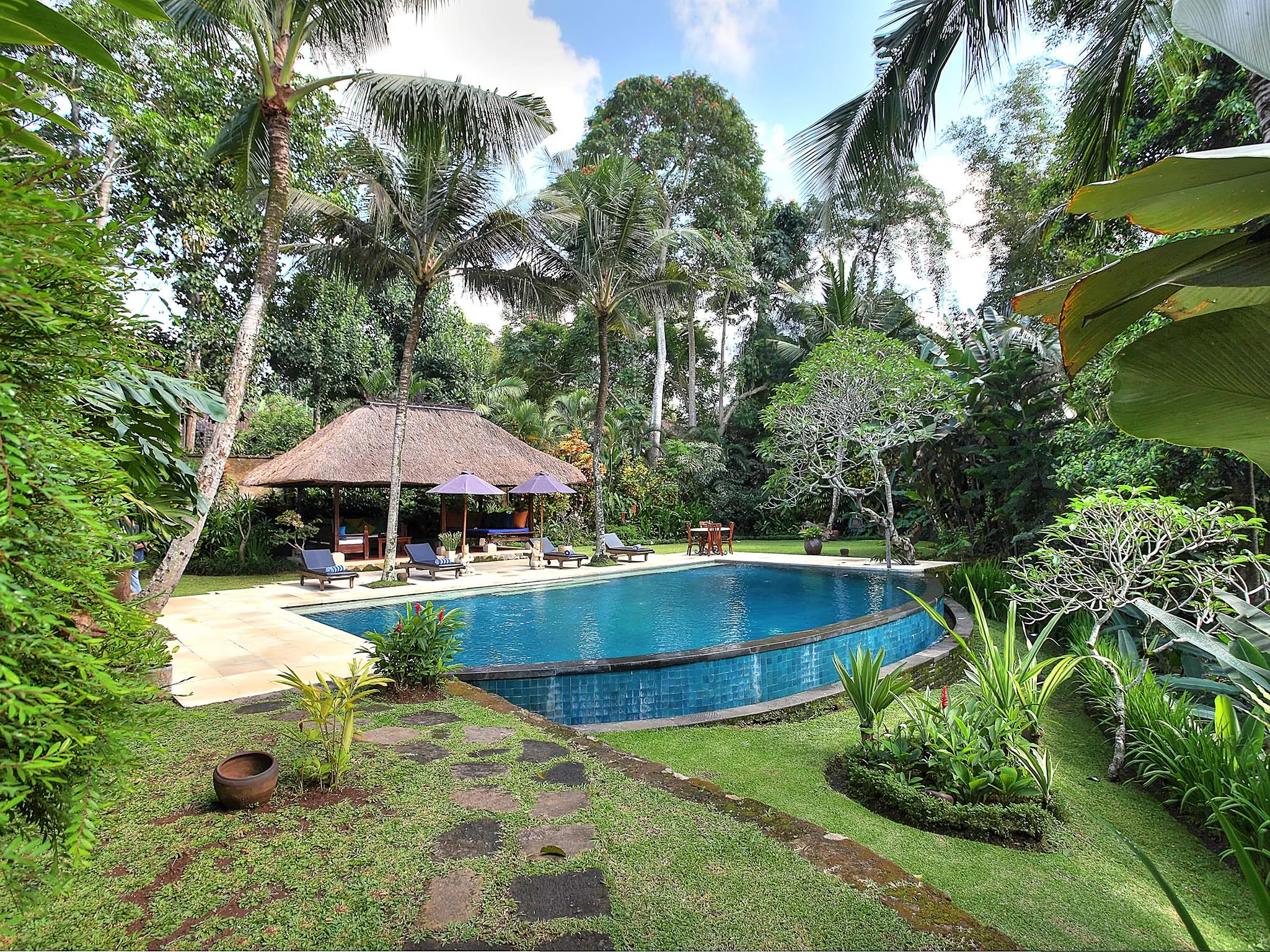 Villa Alamanda - Pool from boundary fence 2