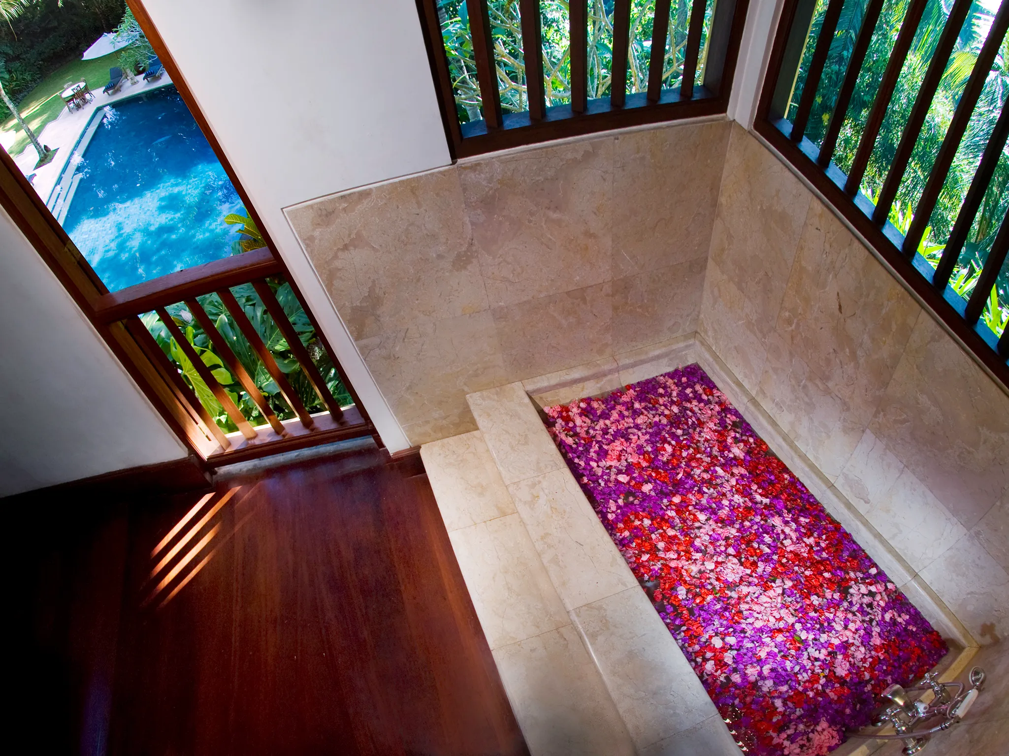 Villa Alamanda - Master bathroom