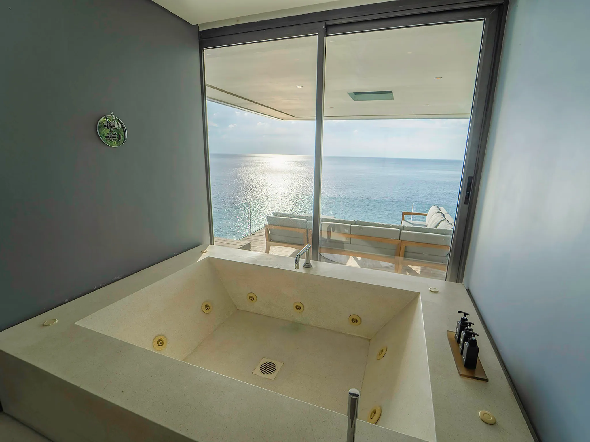 Villa Amanzi Kamala - Exceptional bath experience