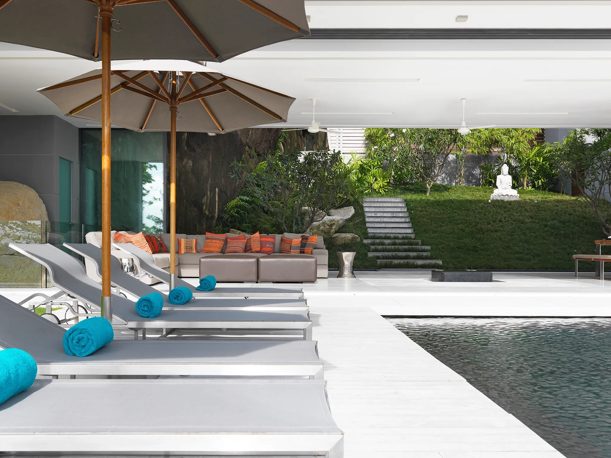 Villa Amanzi Kamala - Poolside area