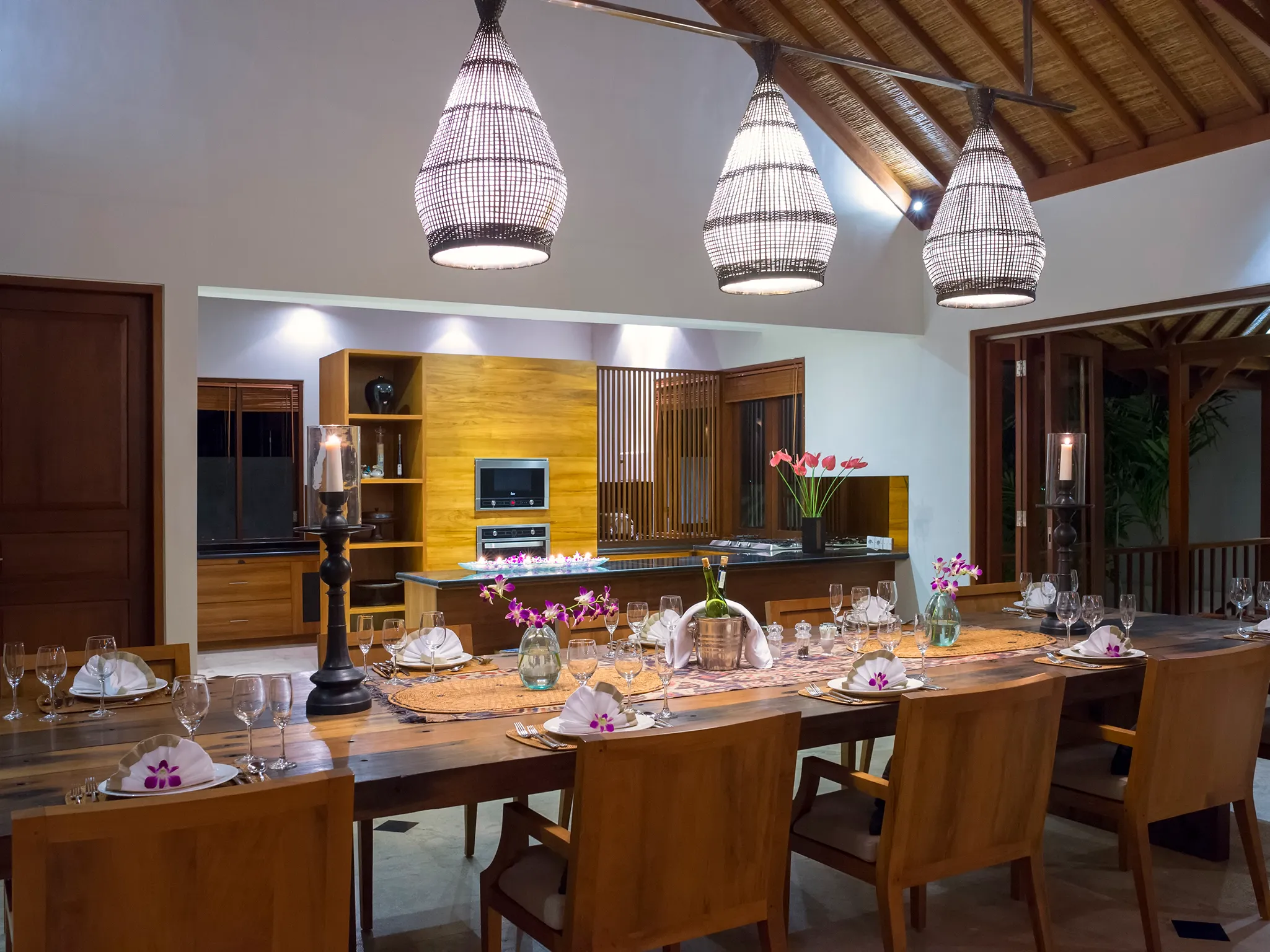 Villa Asada - Dining table set up