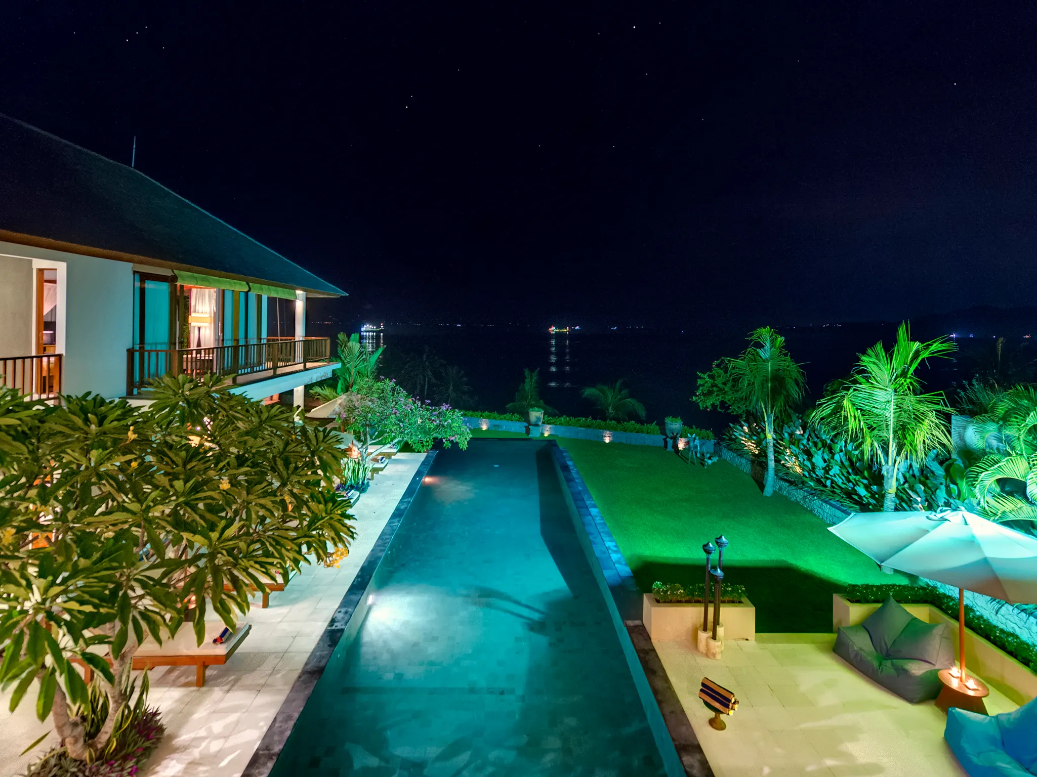 Villa Asada - Night aerial view
