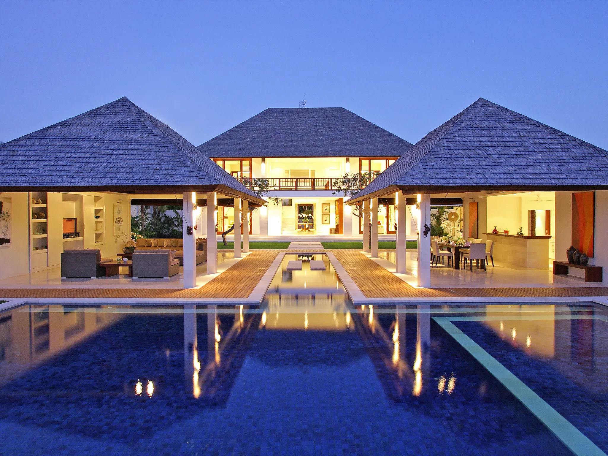 Villa Asante - Night time at the villa