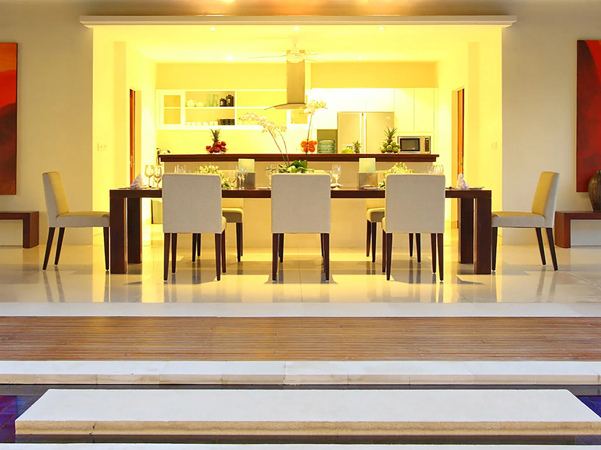 Villa Asante - Dining area and kitchen