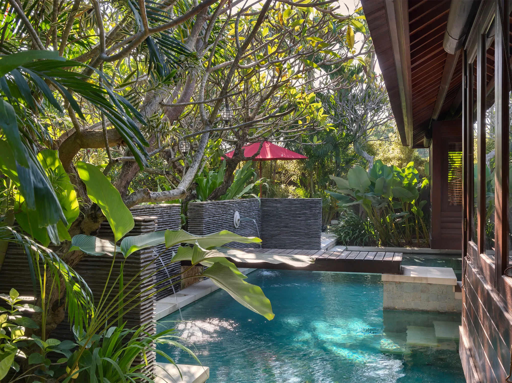 Villa Asta - Master bedroom plunge pools
