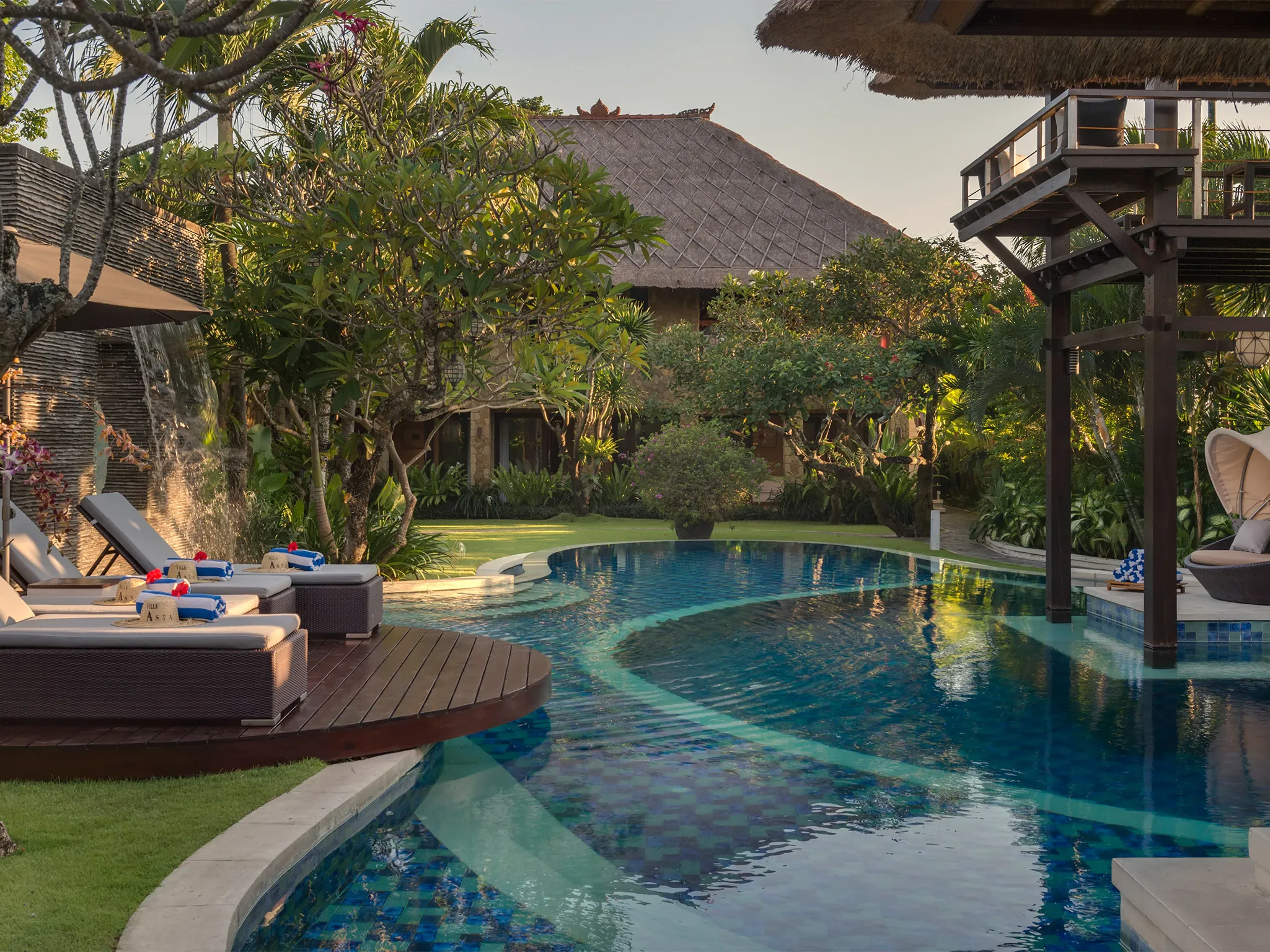 Villa Asta - Poolside