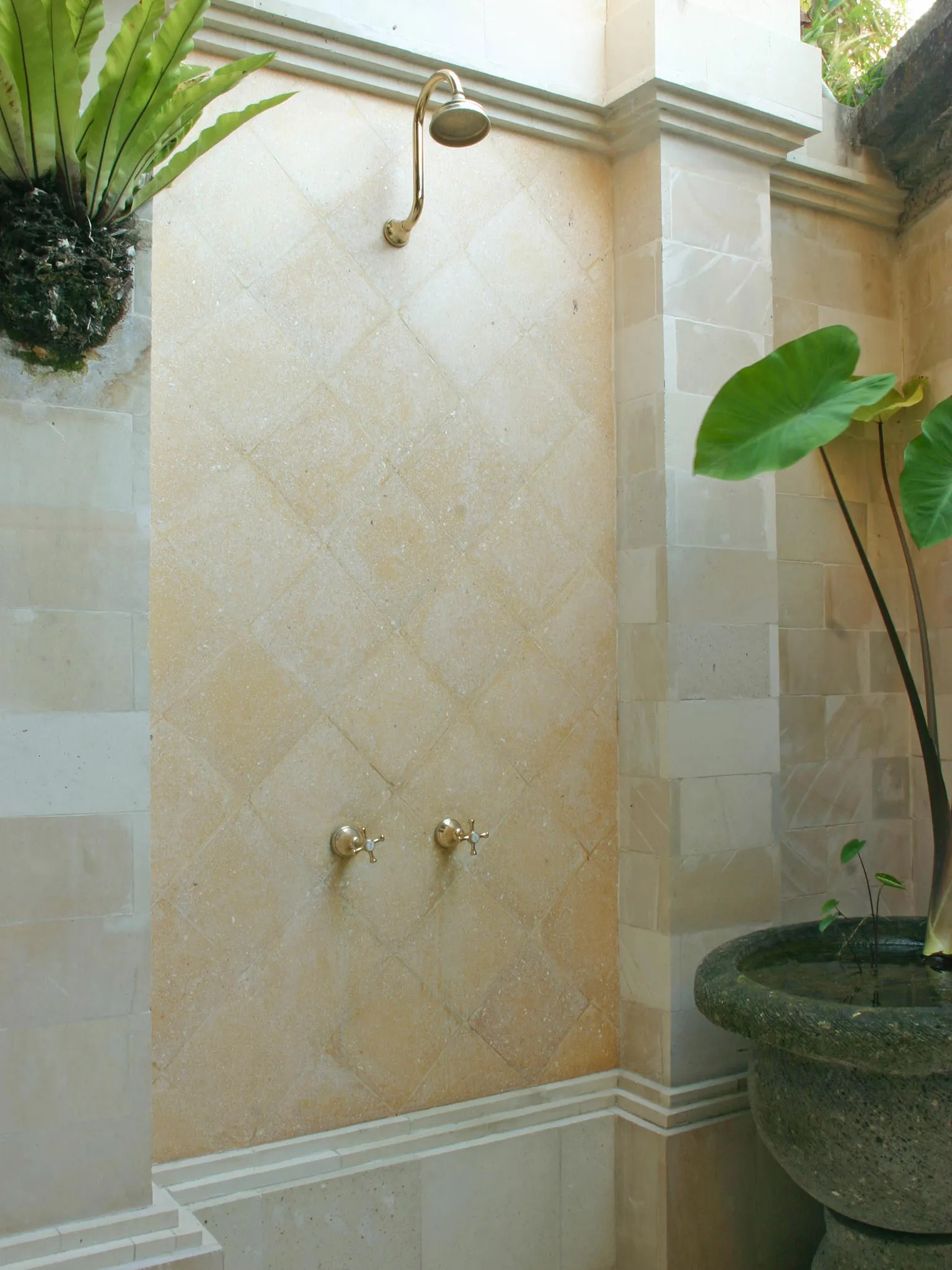 Villa Cemara - Outdoor shower