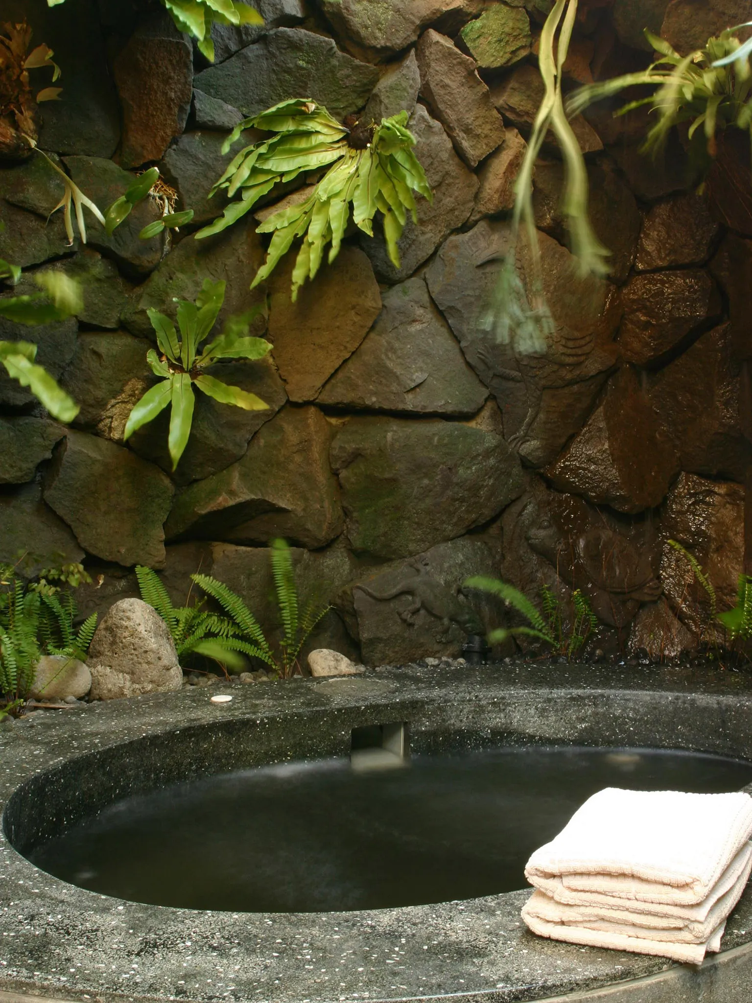 Villa Cemara - Outdoor bath
