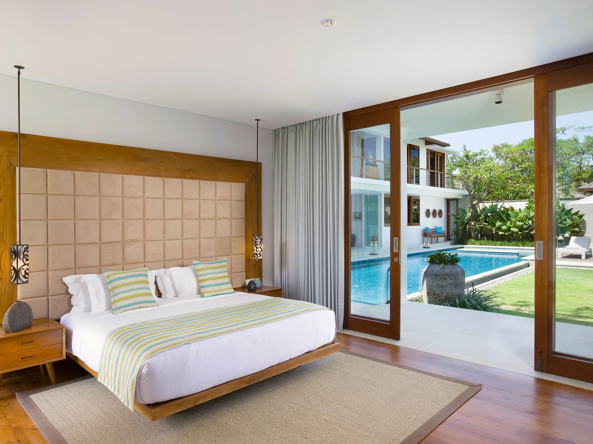 Cendrawasih - Downstairs guest bedroom one