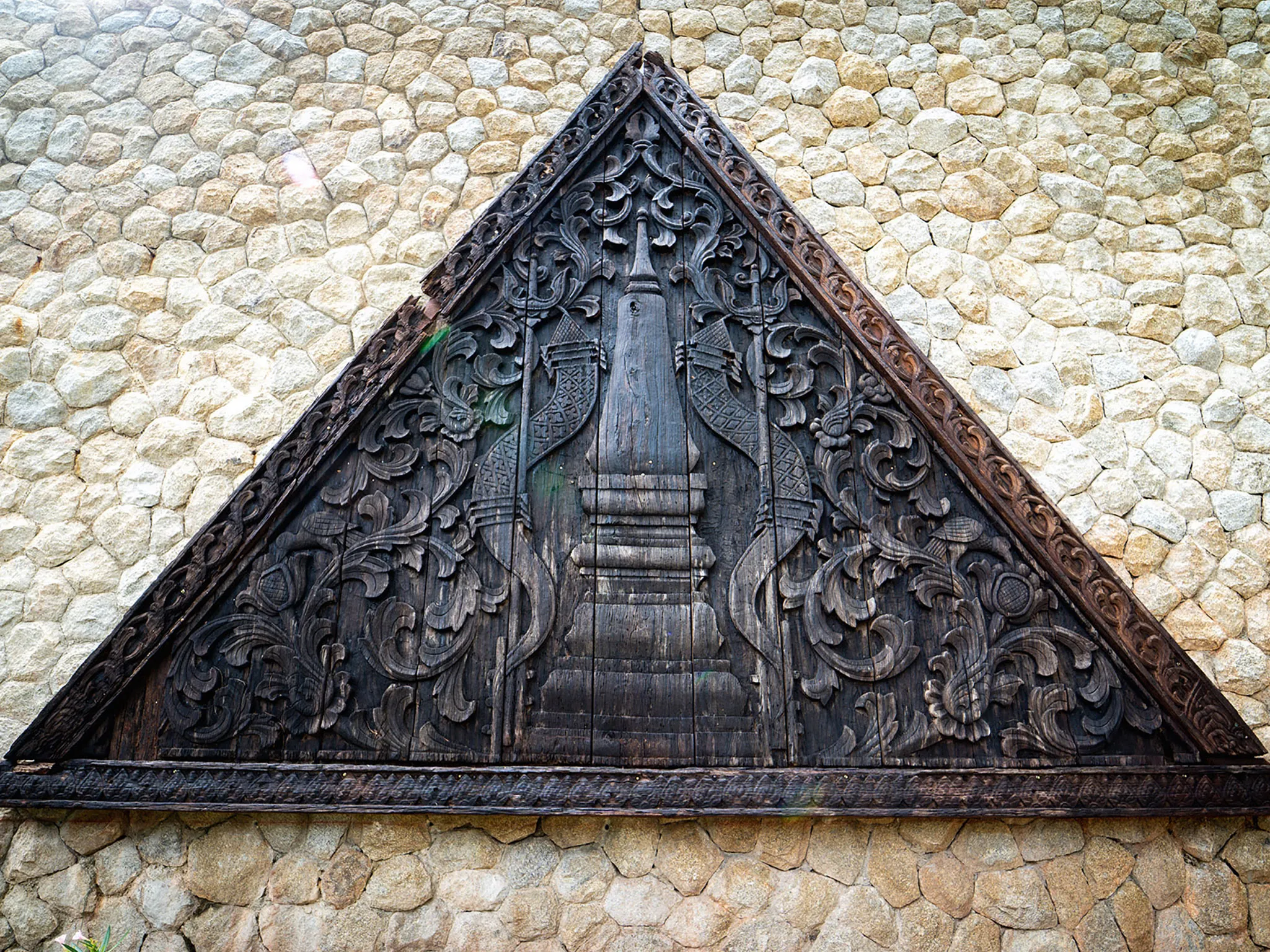 Villa Chada - Wood carving