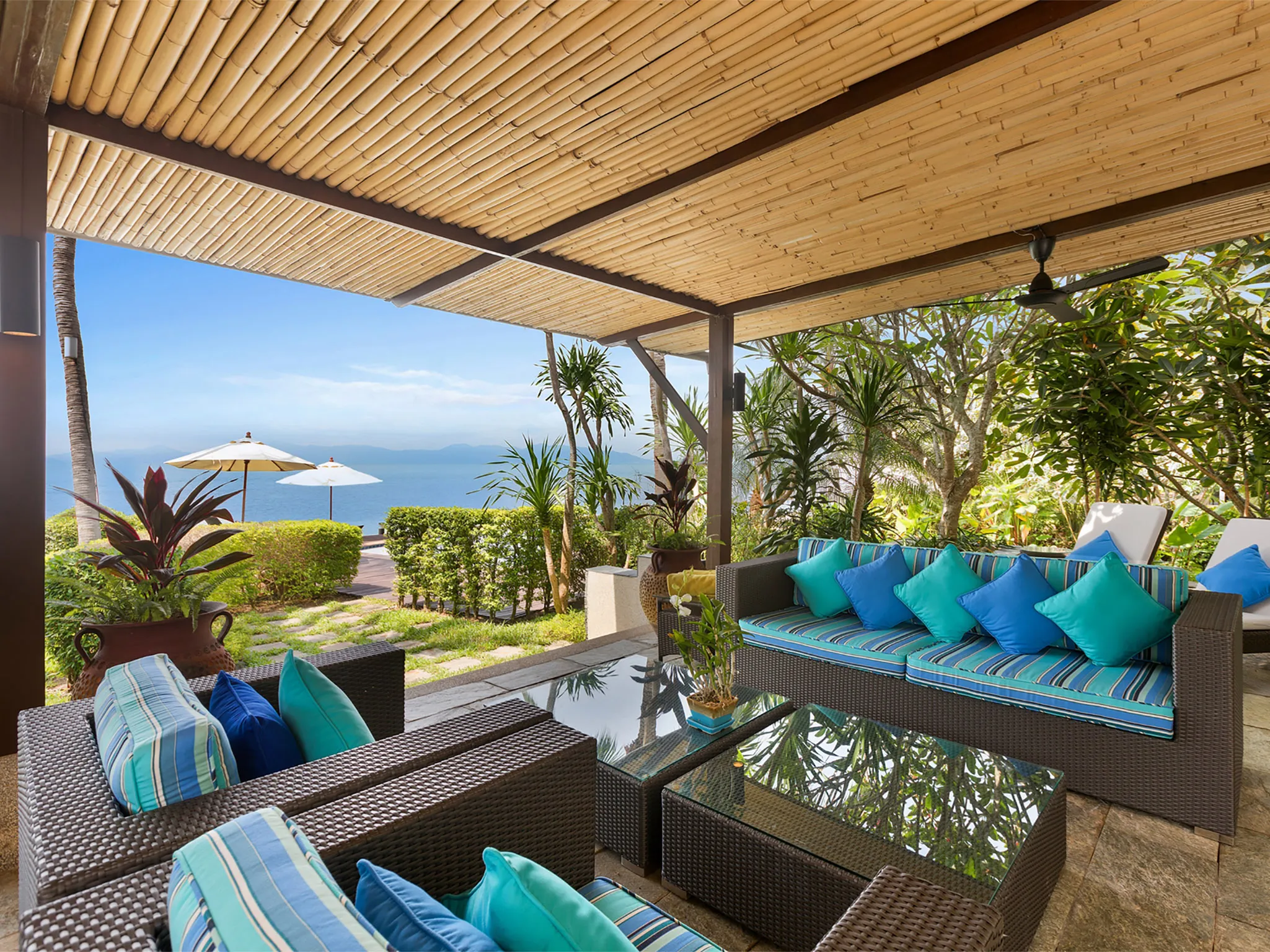 Villa Chi Samui at Lotus Samui - Living area overlooking to the beach