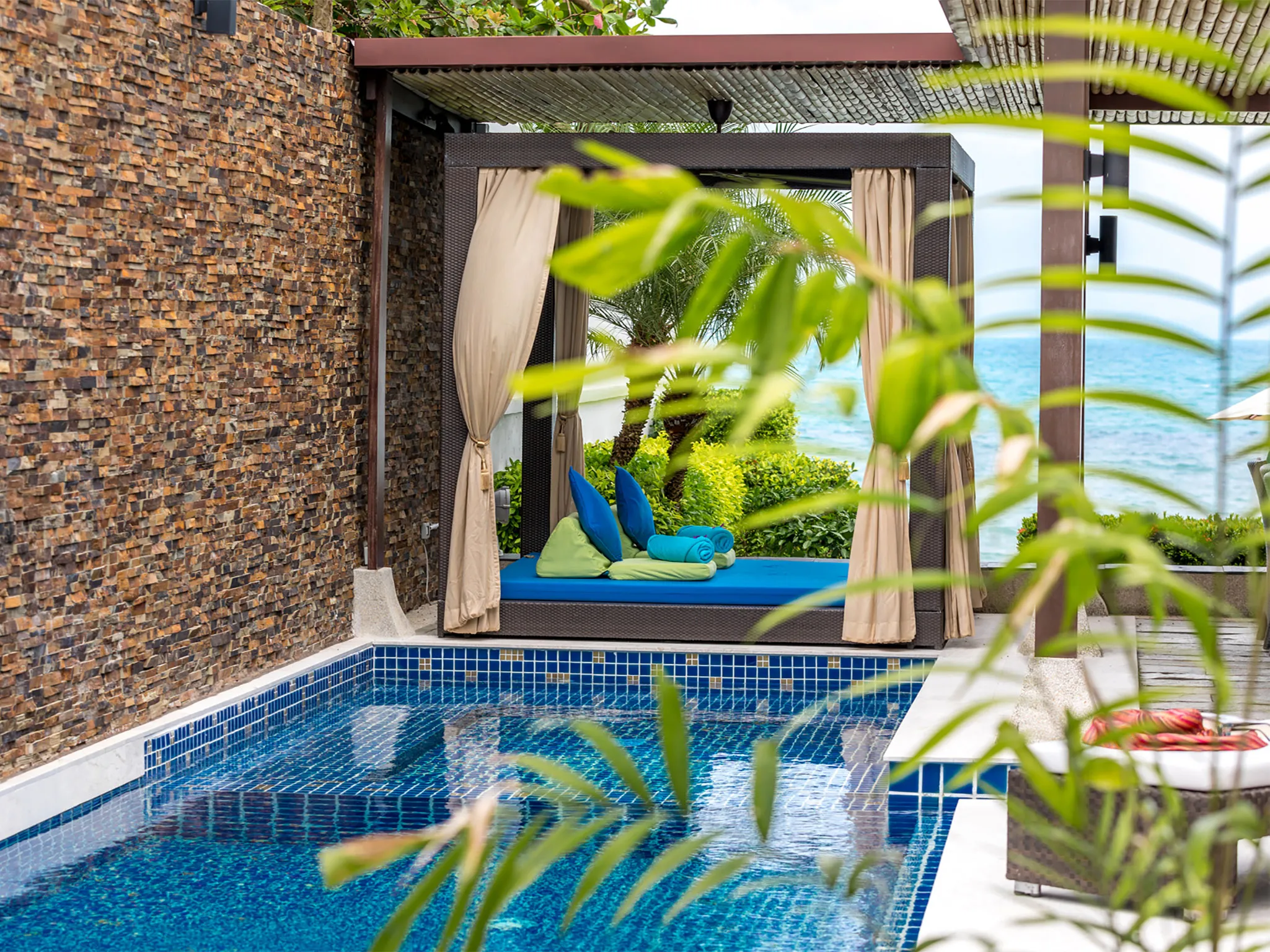 Villa Chi Samui at Lotus Samui - Beachside sala with sea view