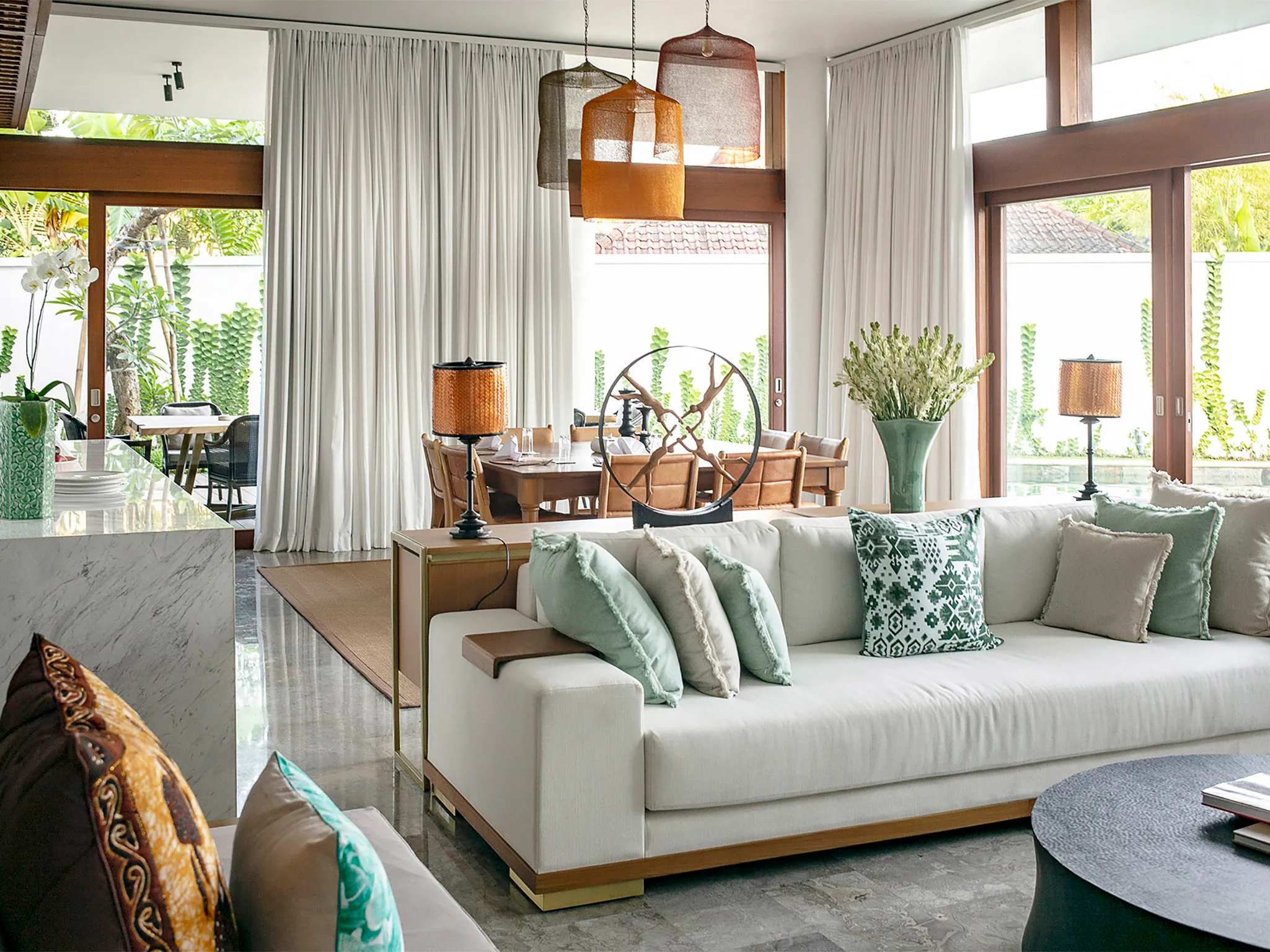 Villa Indrani - Airy living space