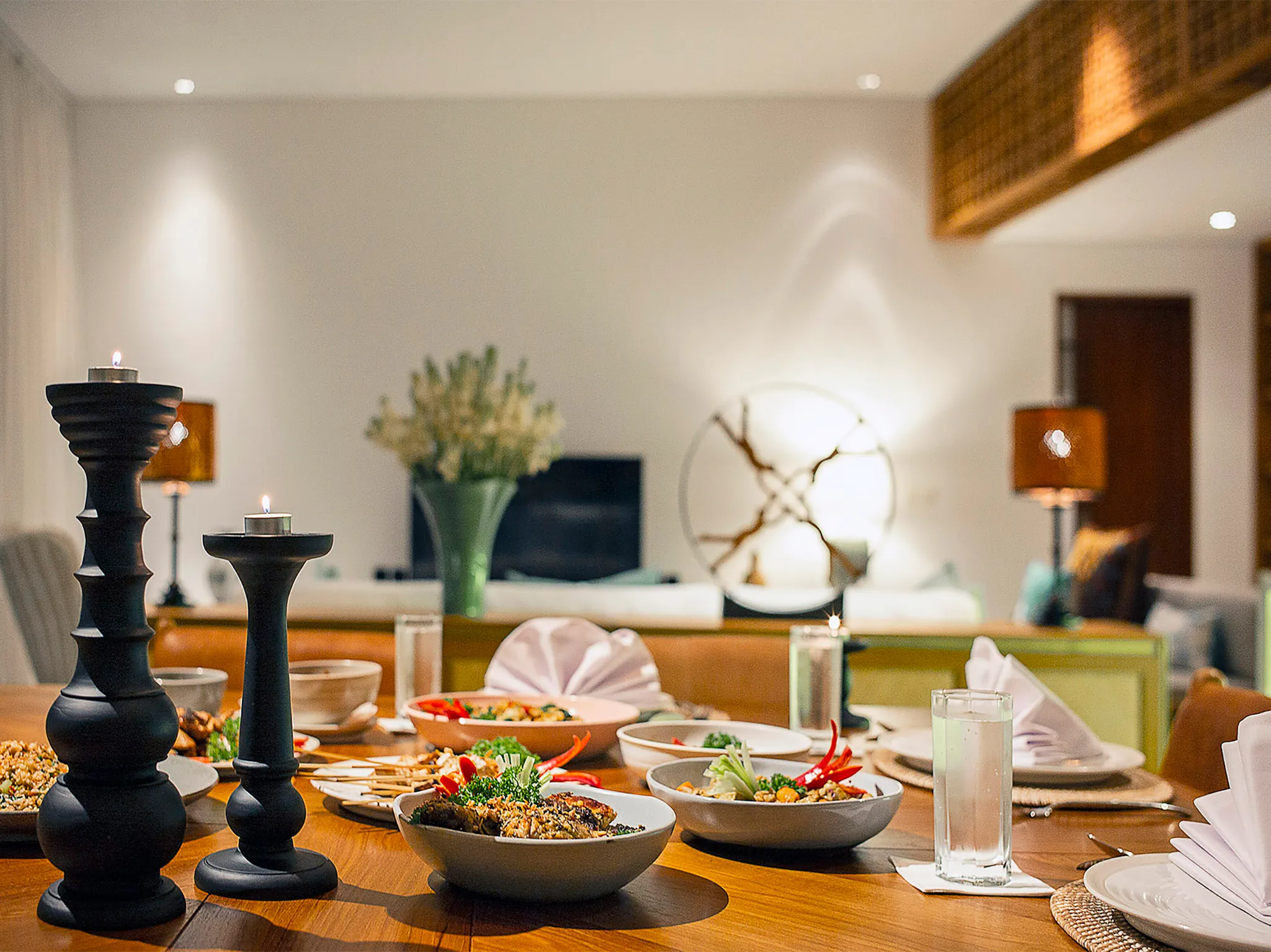 Villa Indrani - Modern dining