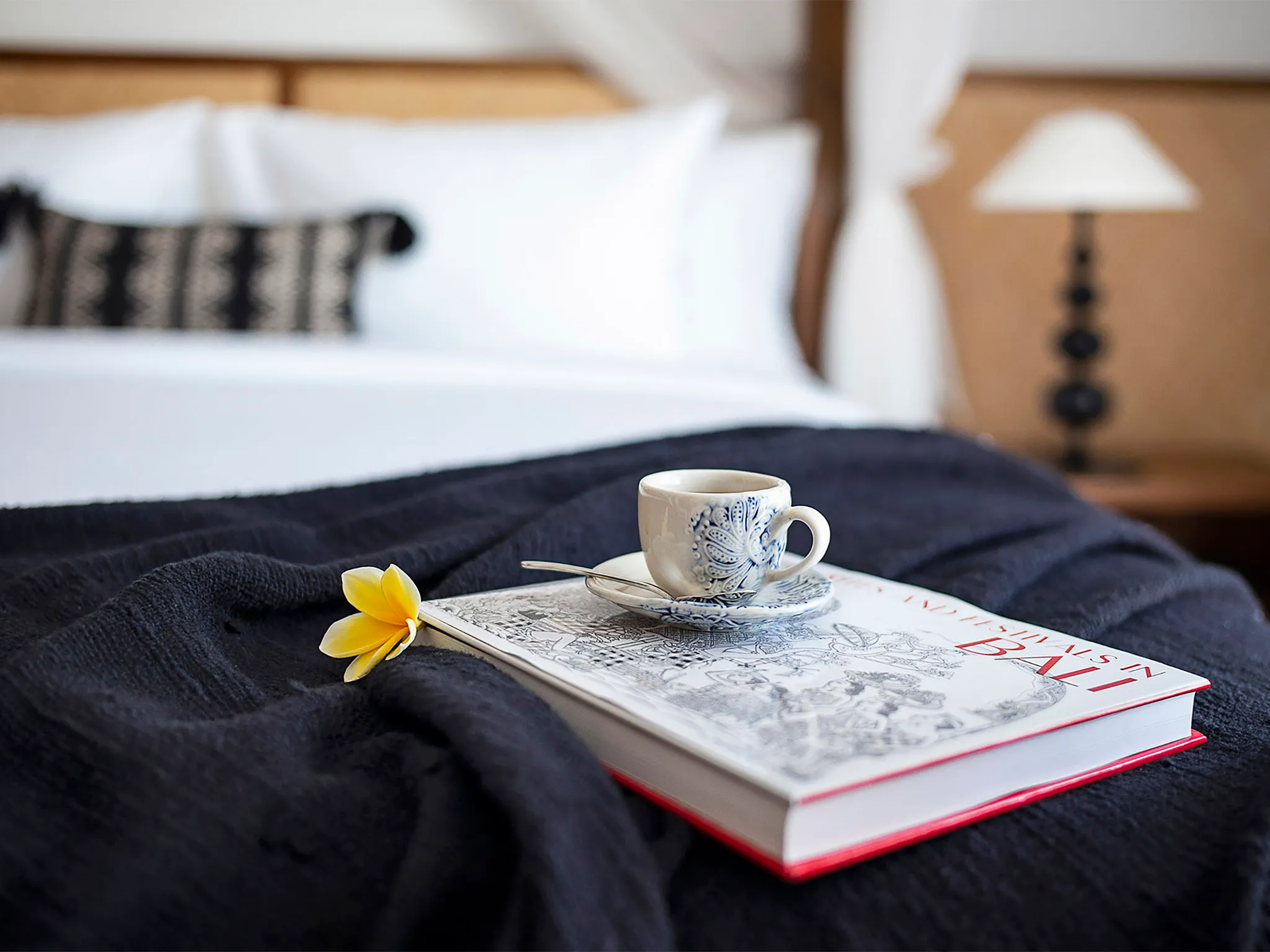 Villa Indrani - Reading and relaxing