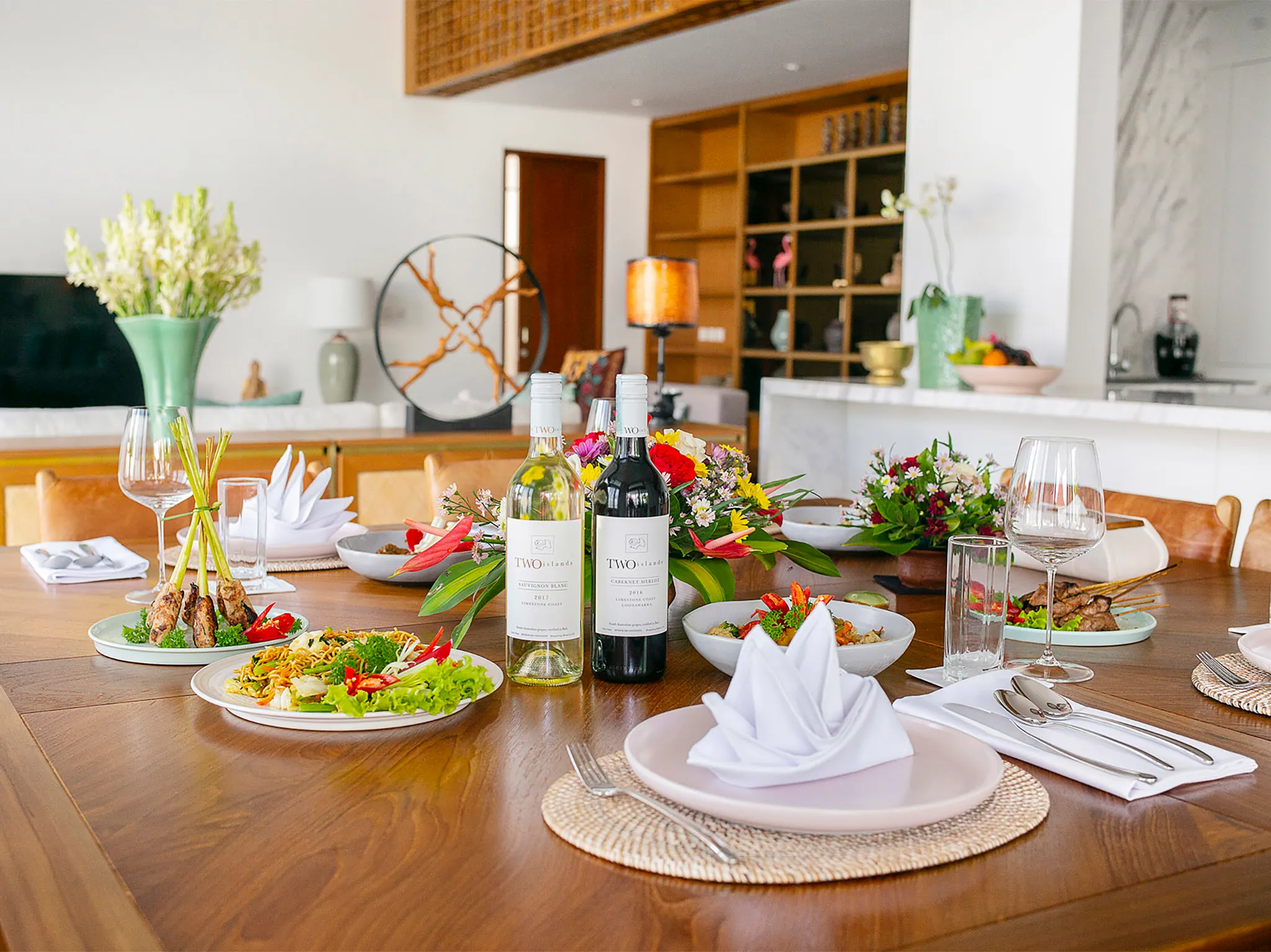 Villa Indrani - Stunning dining set up