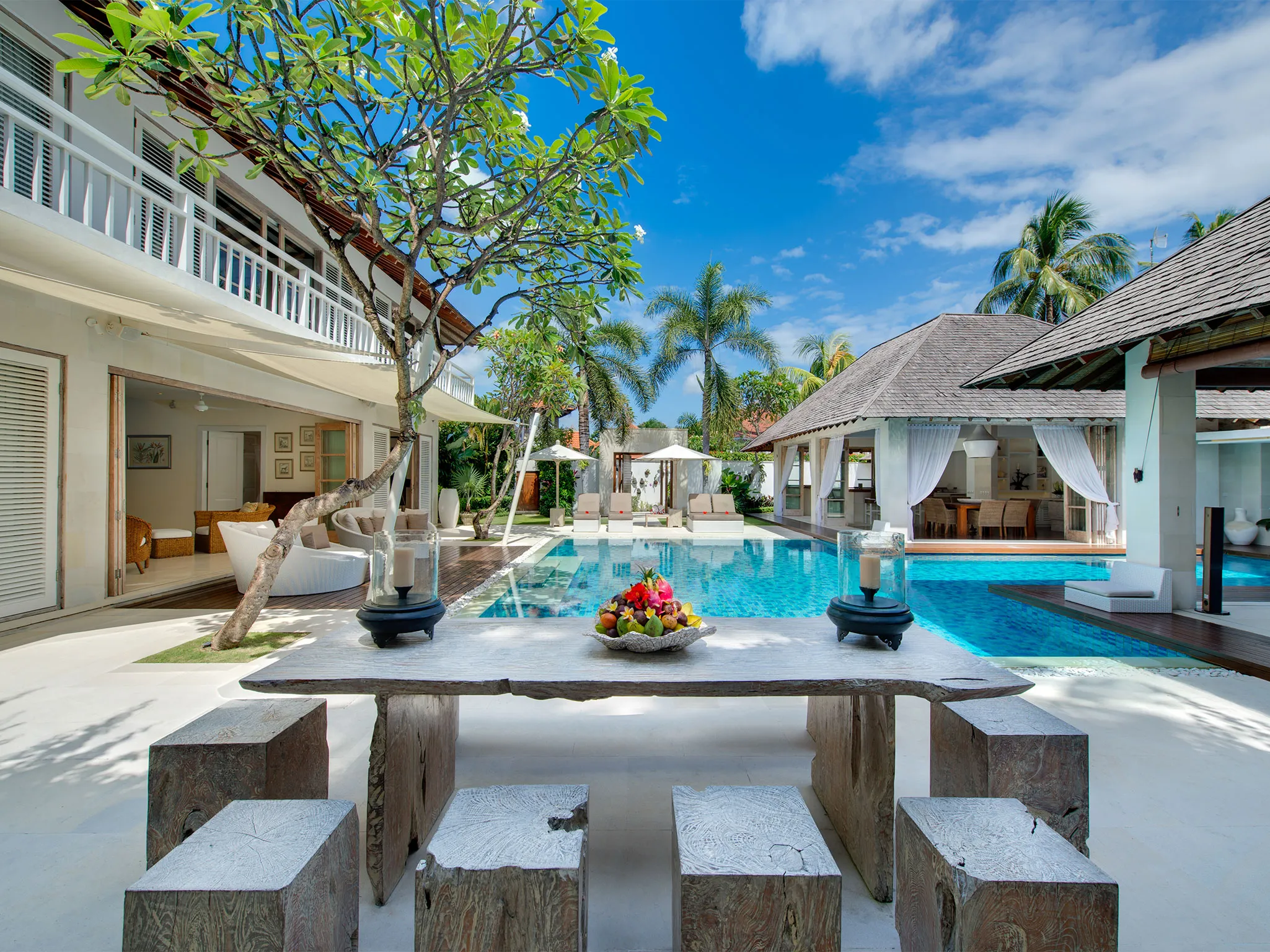 Jajaliluna - Alfresco dining