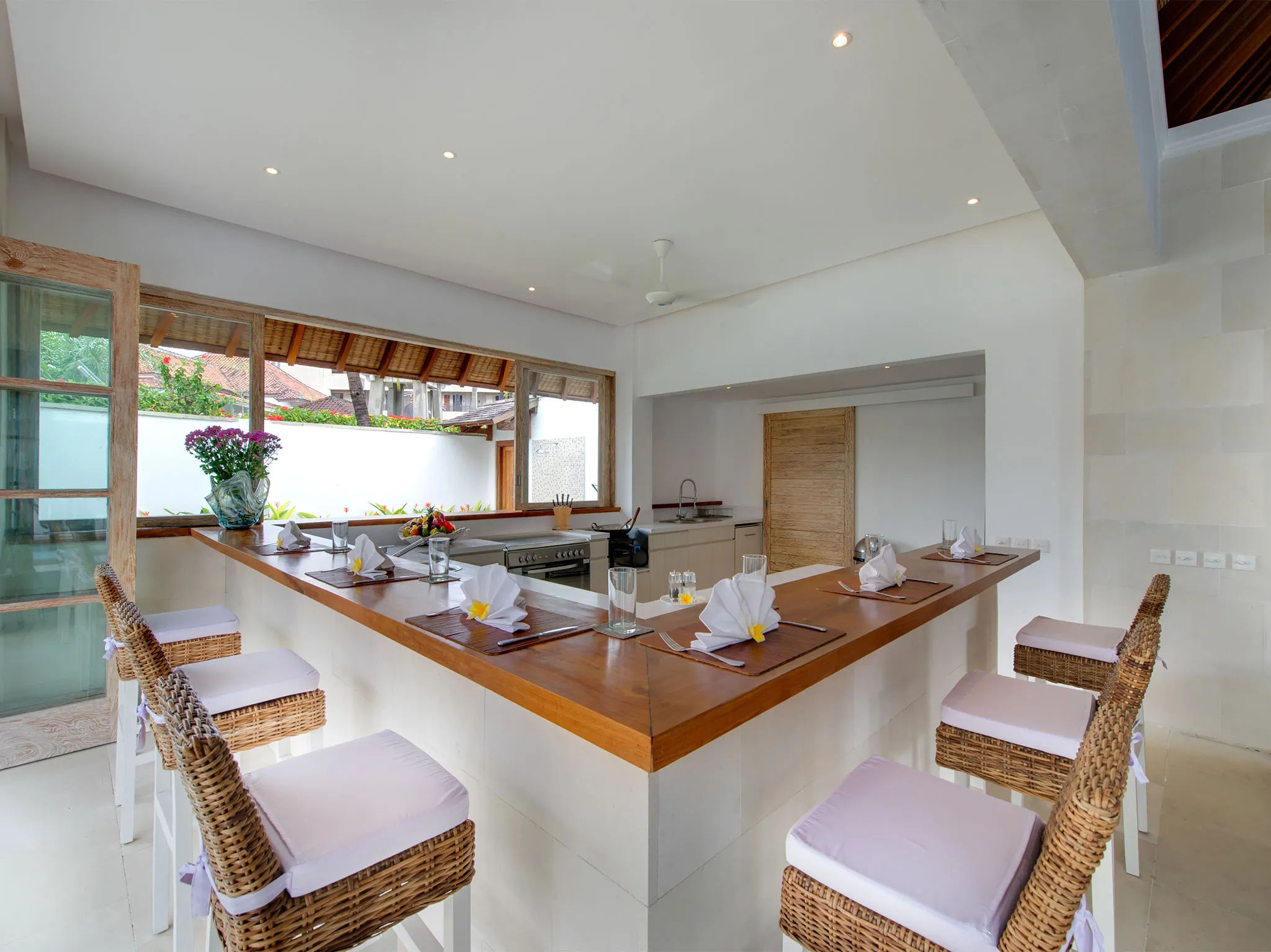 Jajaliluna - Kitchen dining