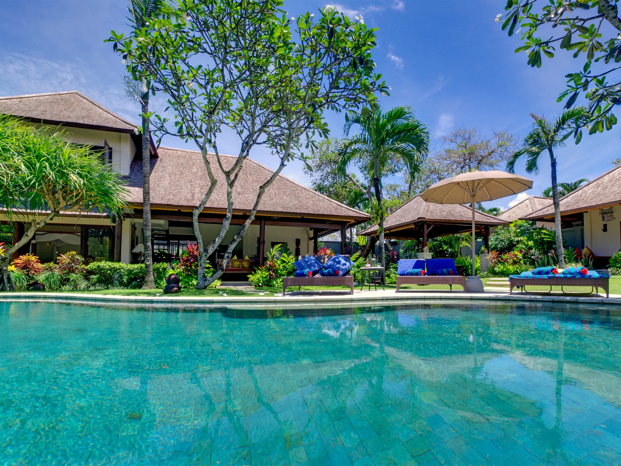 Villa Kakatua - Pool and villa
