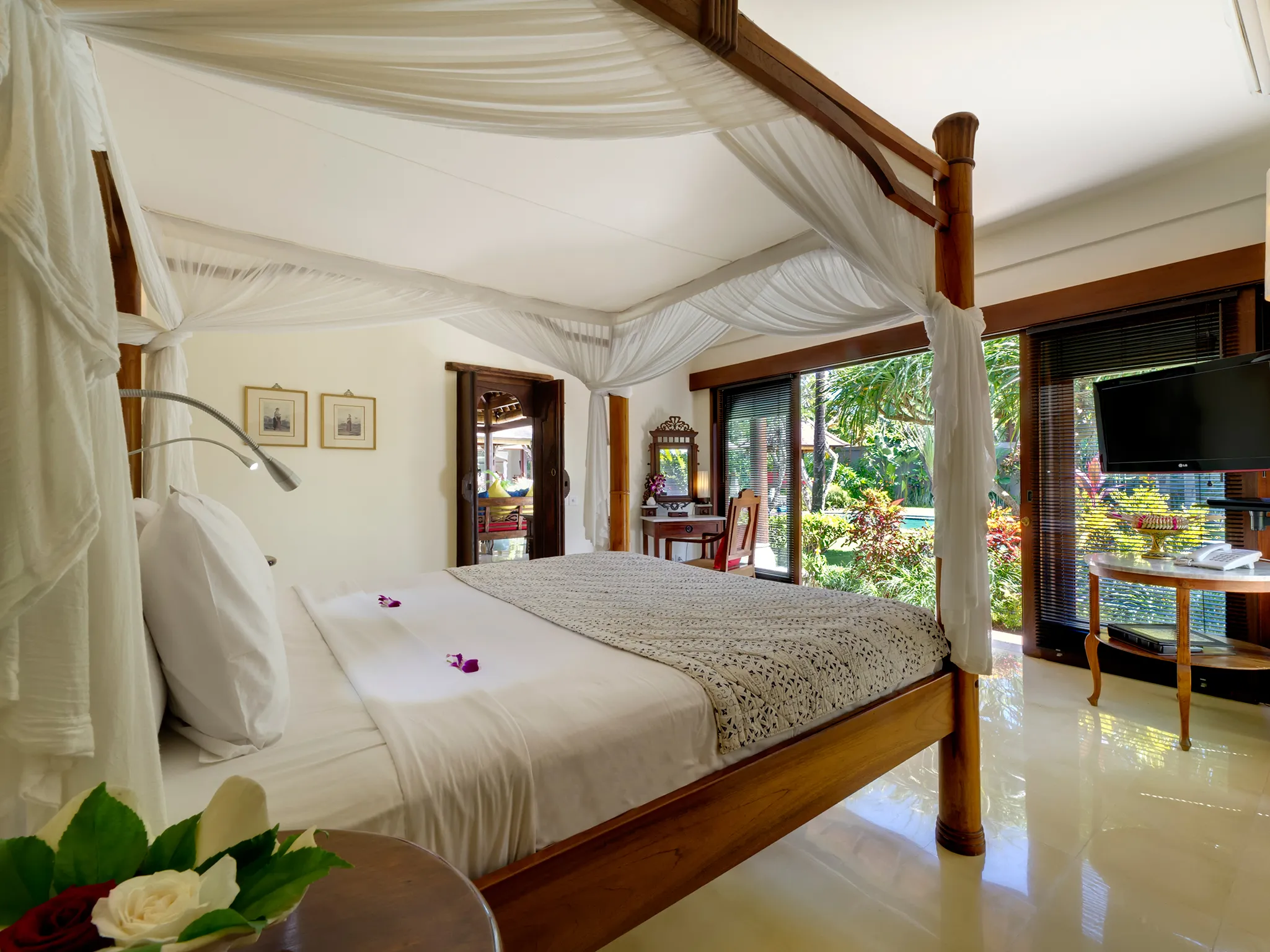 8. Villa Kakatua - Master suite