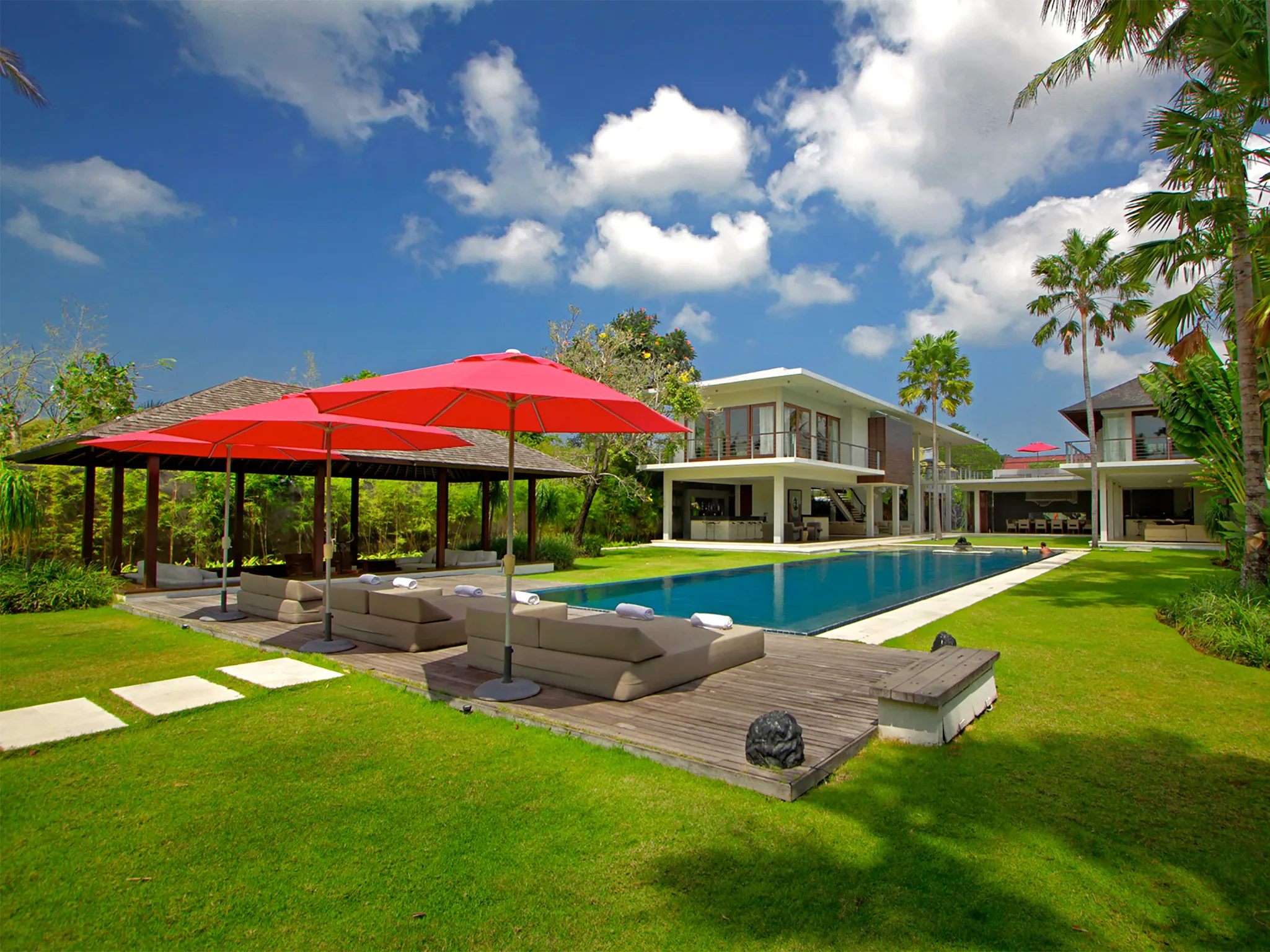 Villa Kalyani - The villa during the day