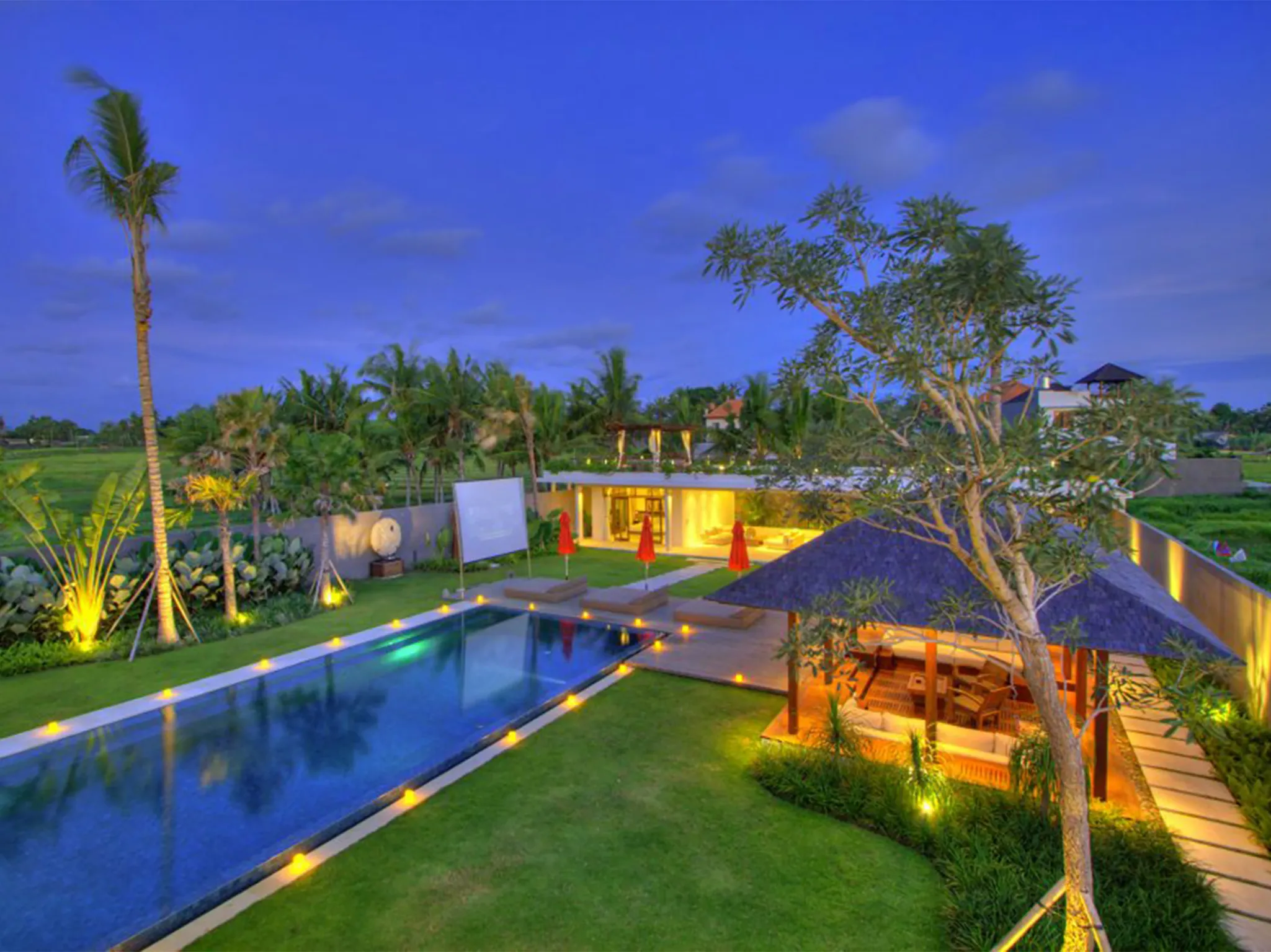 Villa Kalyani - The villa lights at dusk