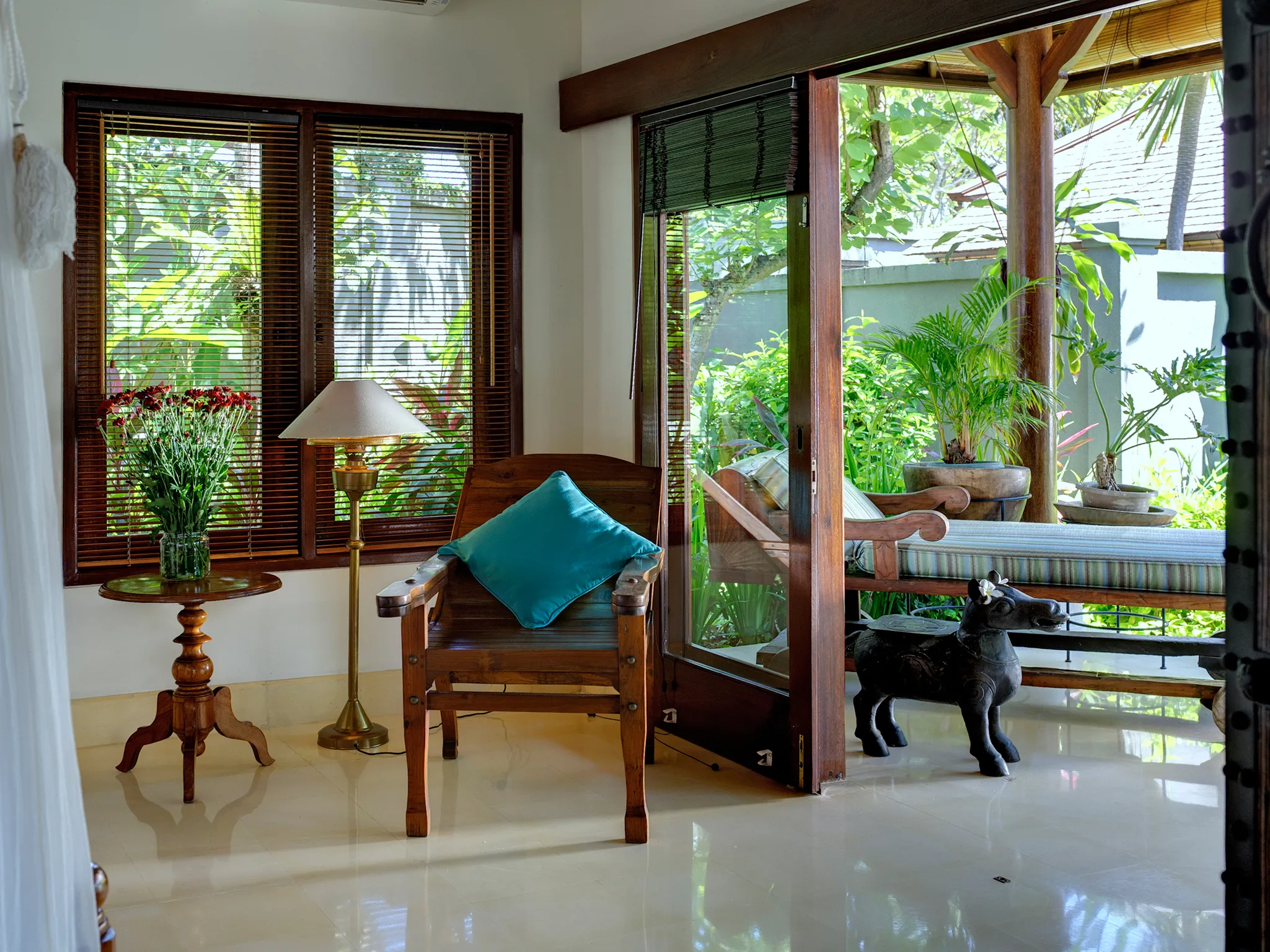 10. Villa Kedidi - Guest bedroom 2