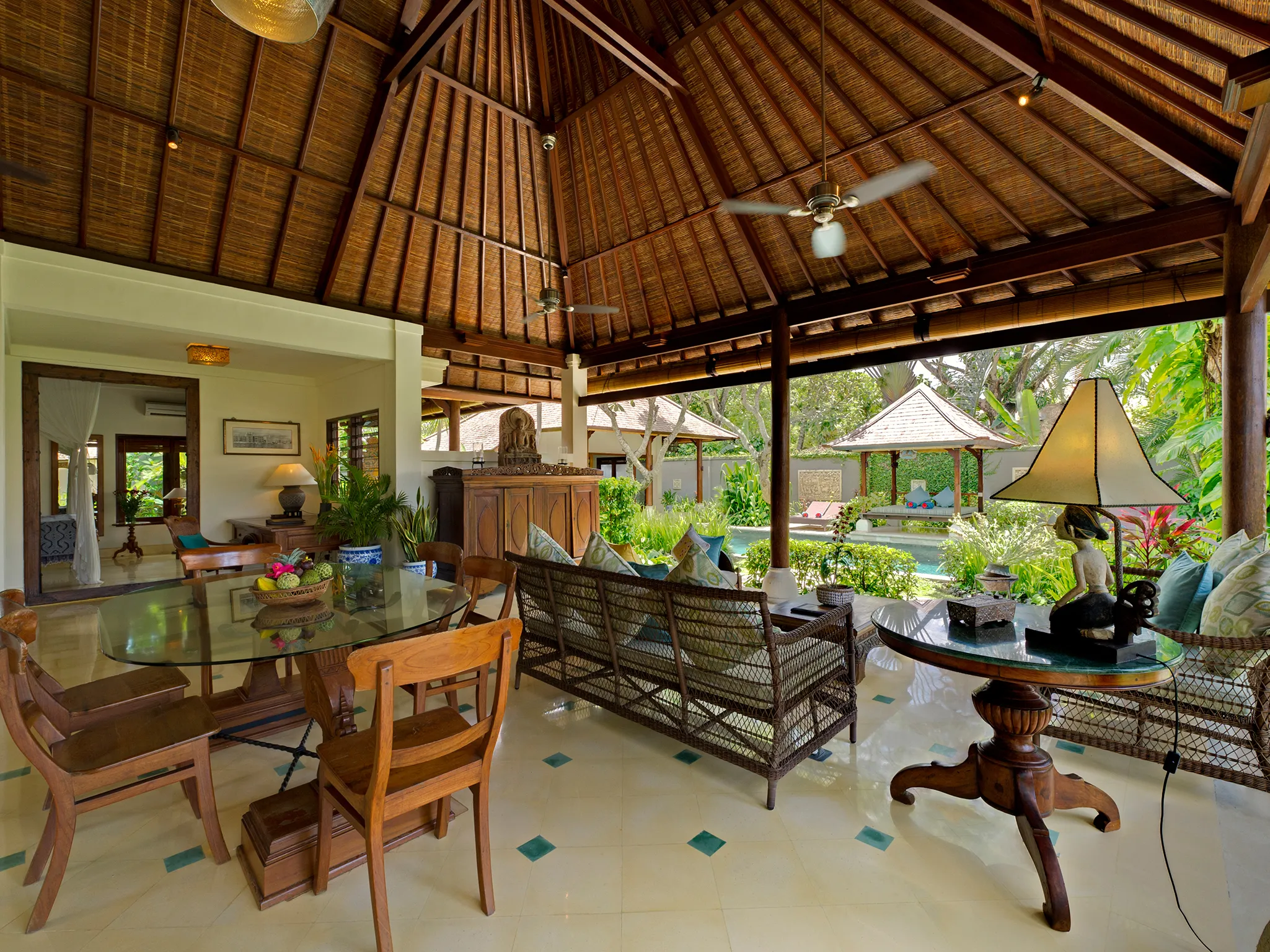 4. Villa Kedidi - Living and dining