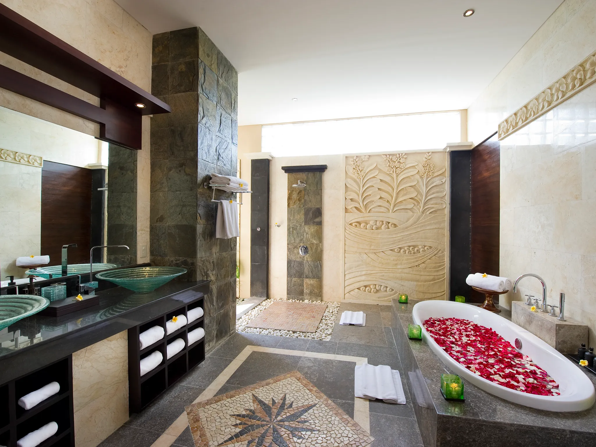 Villa Lega - Second bedroom bathroom