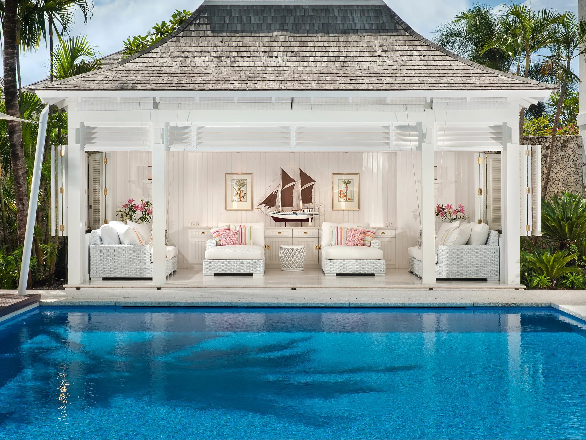 2. Villa Lulito - Relaxing pavilion by day