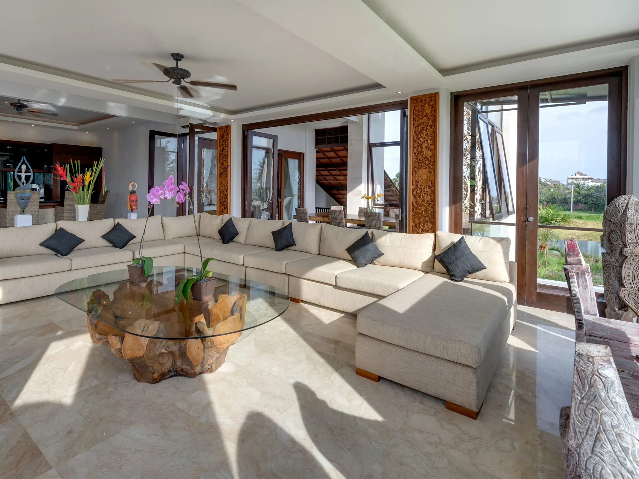 Villa Luwih - Spacious living