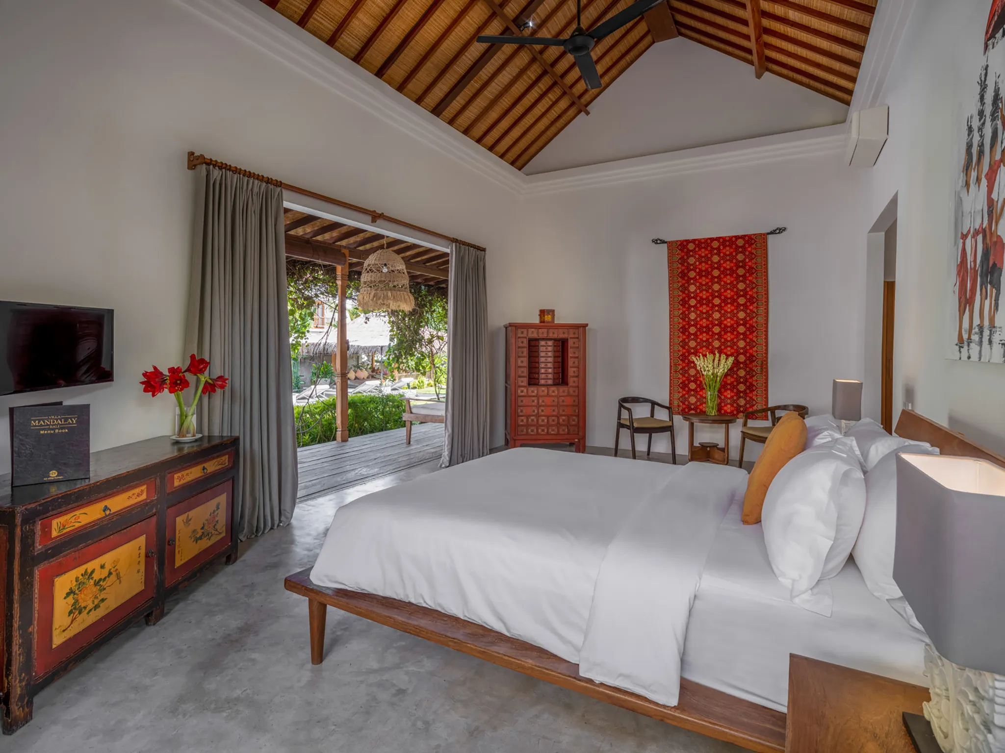 Villa Mandalay Dua - Guest bedroom one