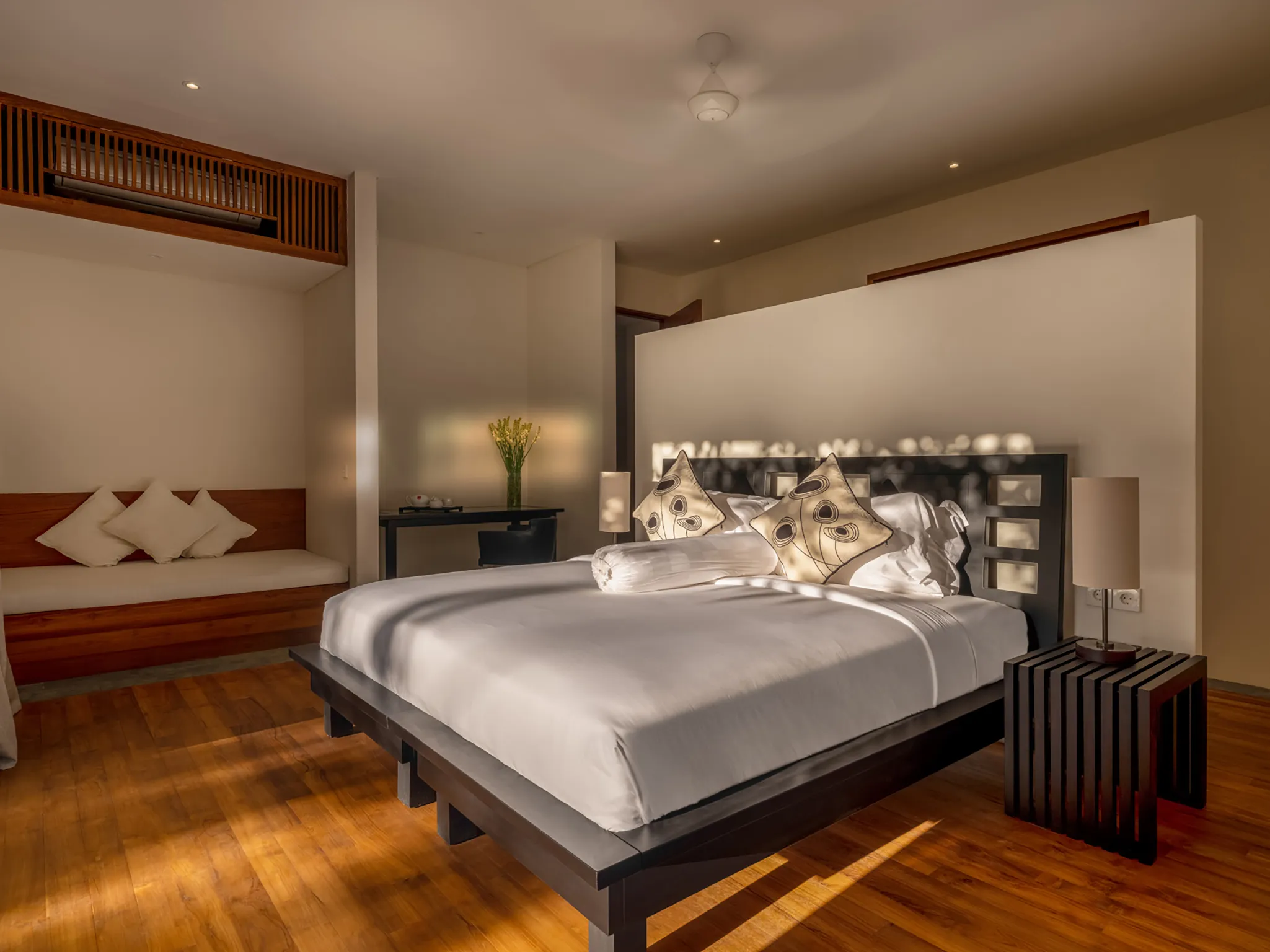 Villa Mandalay Dua - Spacious guest bedroom three