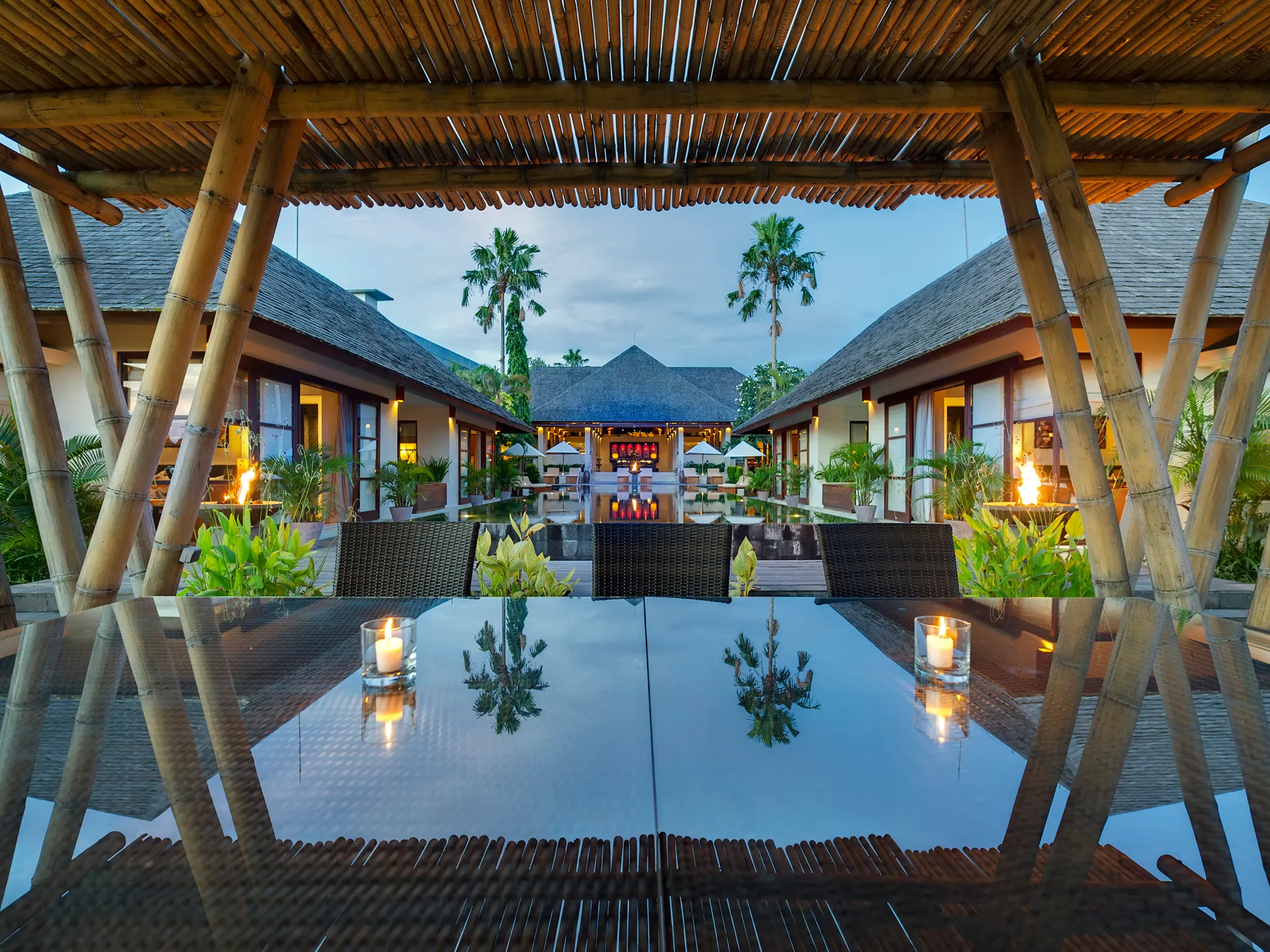 Villa Mandalay - Dusk from the pool bale