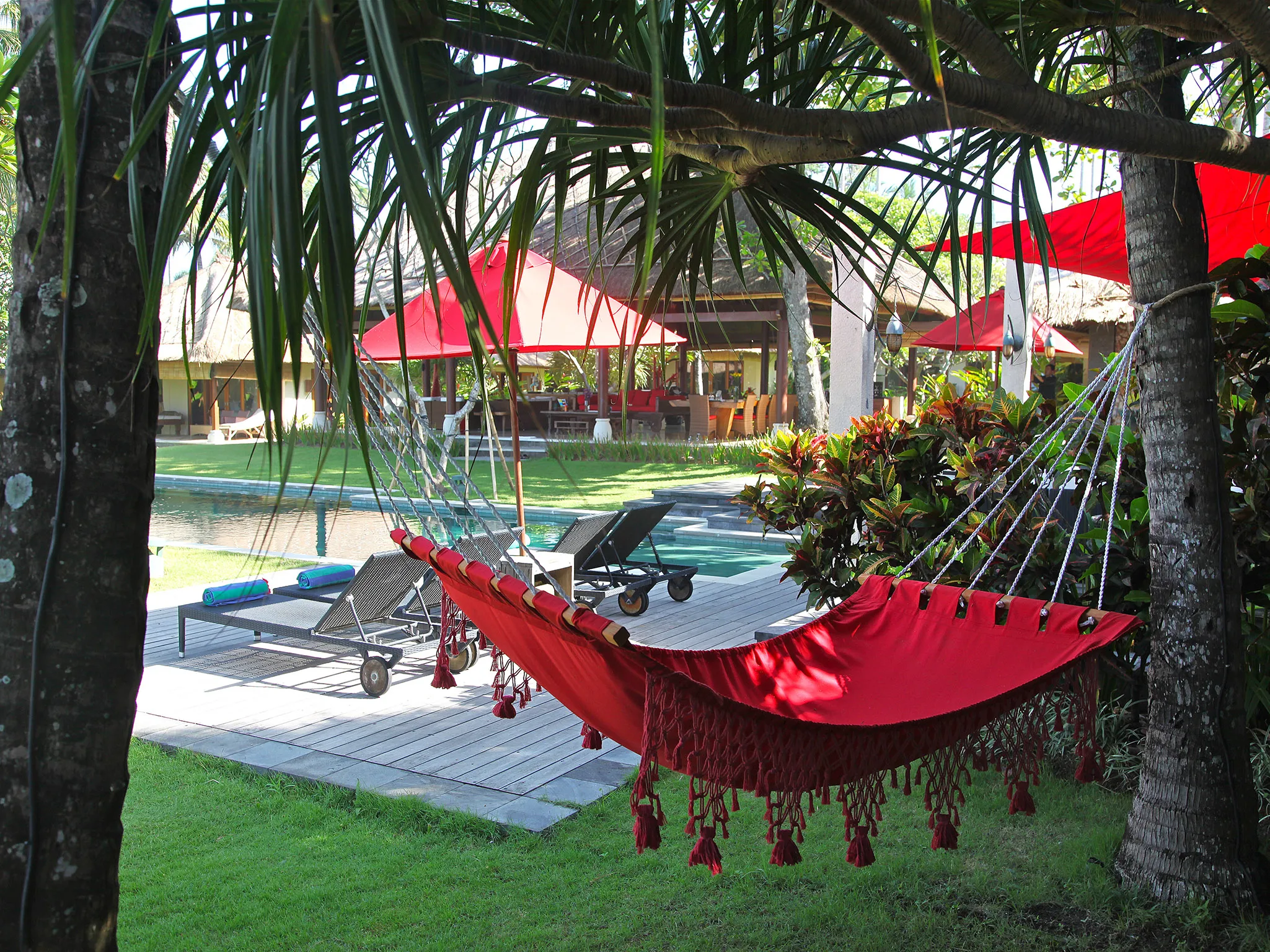 Villa Maridadi - Laze around poolside