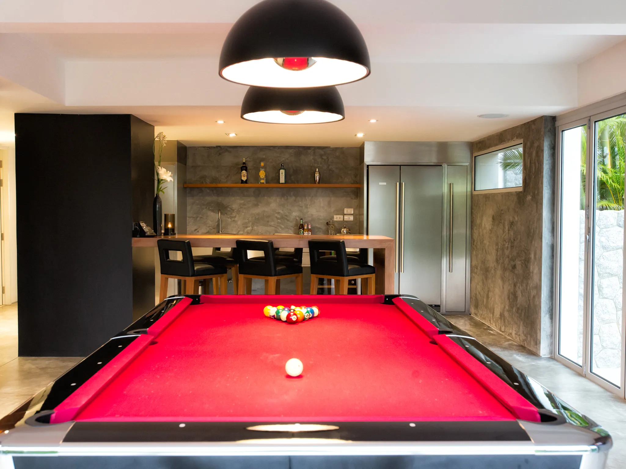 Villa Napalai Surin - Pool table and bar