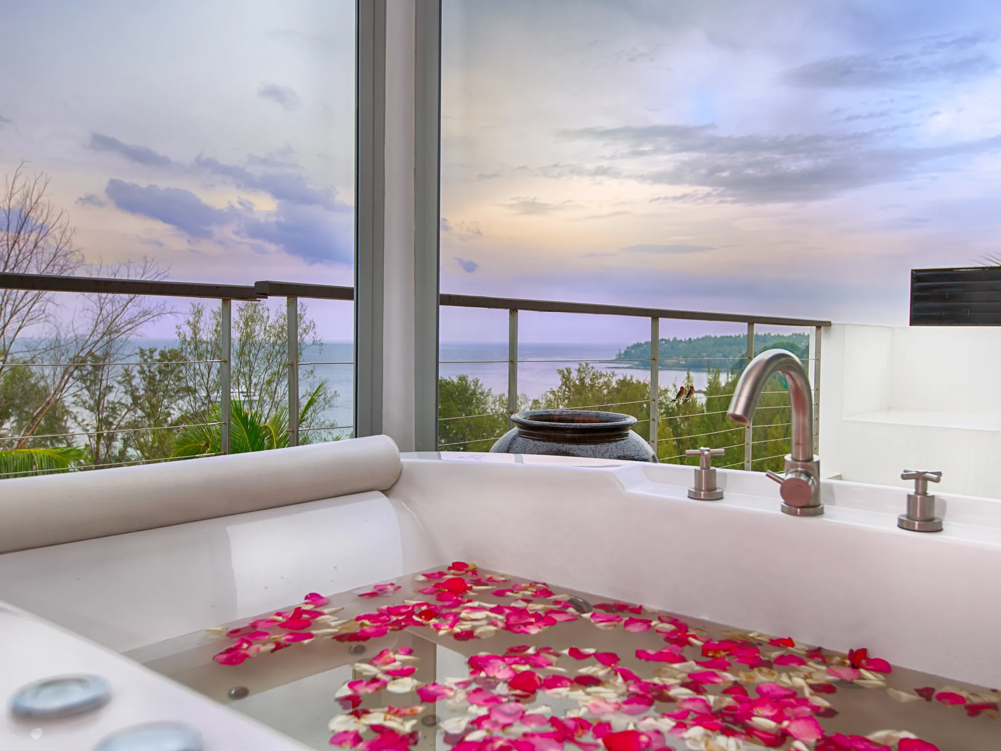 Villa Napalai Surin - Seaview from master bath