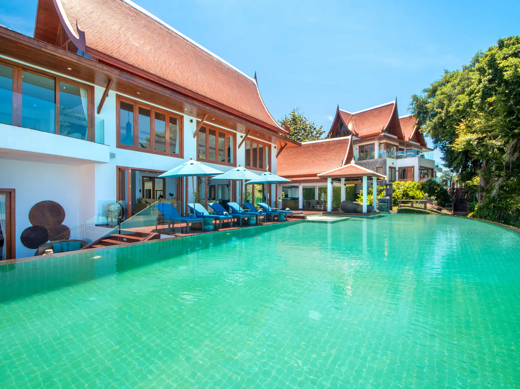 Villa Riva - Pool and villa