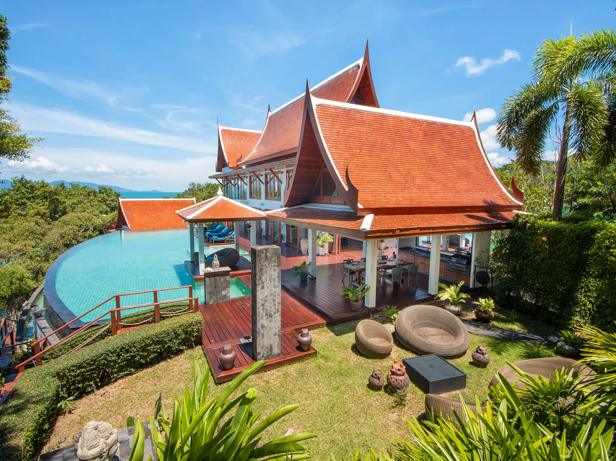 Villa Riva - Traditional Thai roof