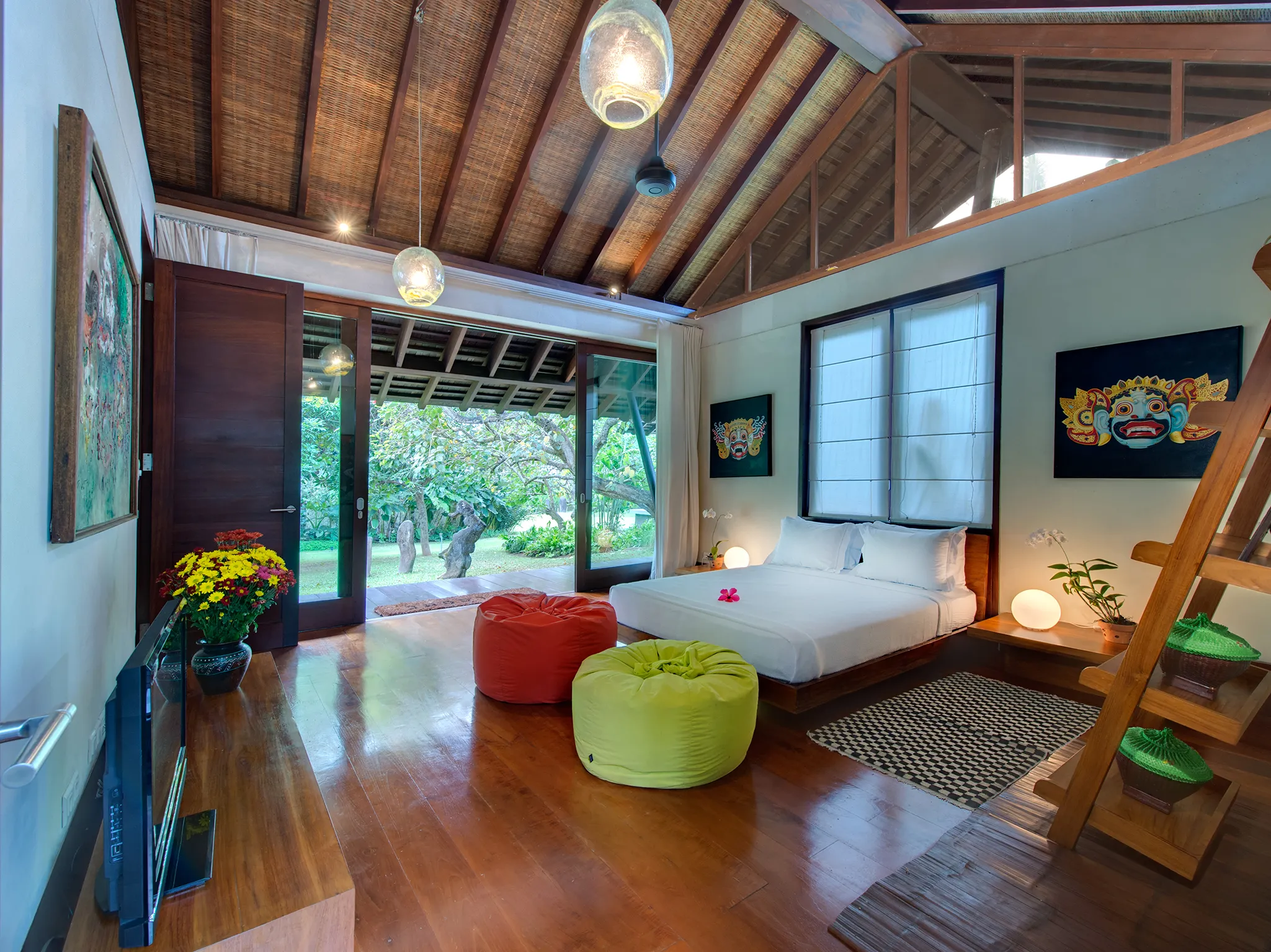 Villa Samadhana - Main house guest room 1