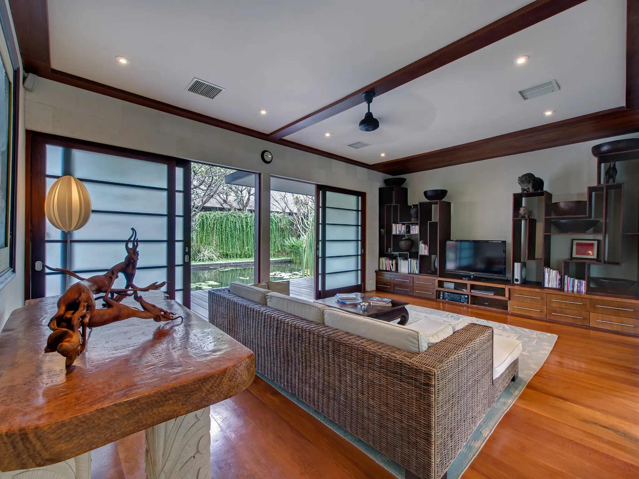 Villa Samadhana - TV Lounge