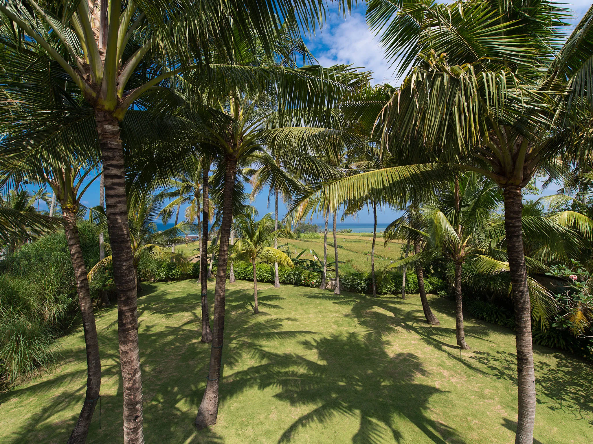 Villa Samadhana - Gardens in front of master suite