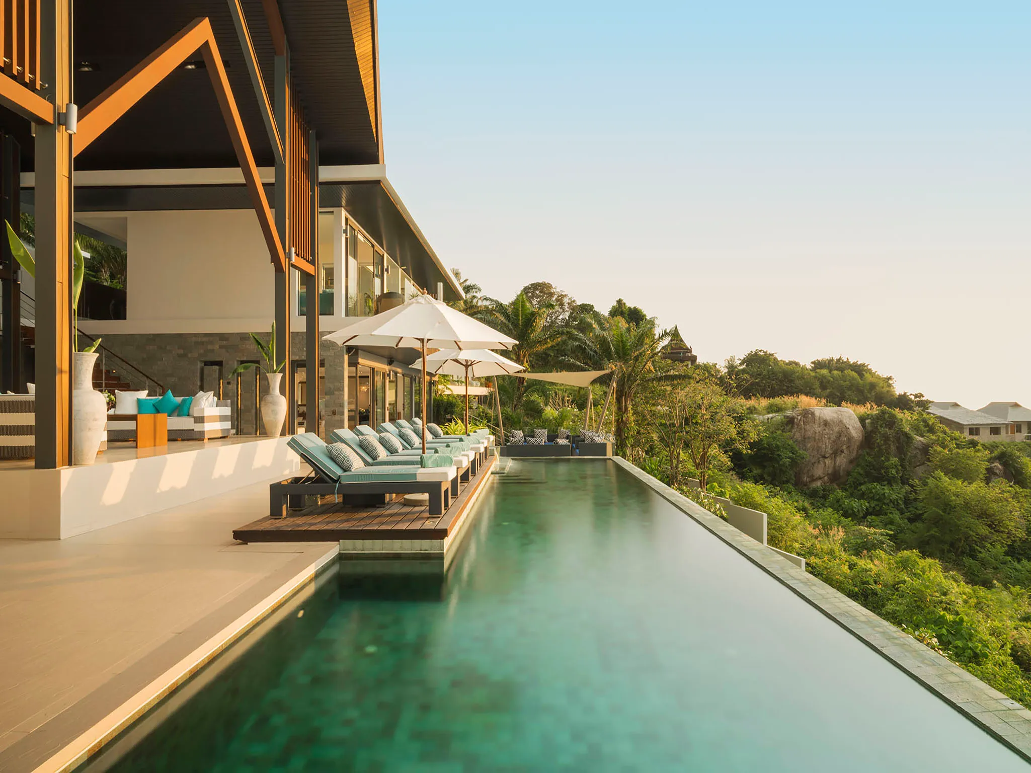 Villa Samira - Laze away in luxury