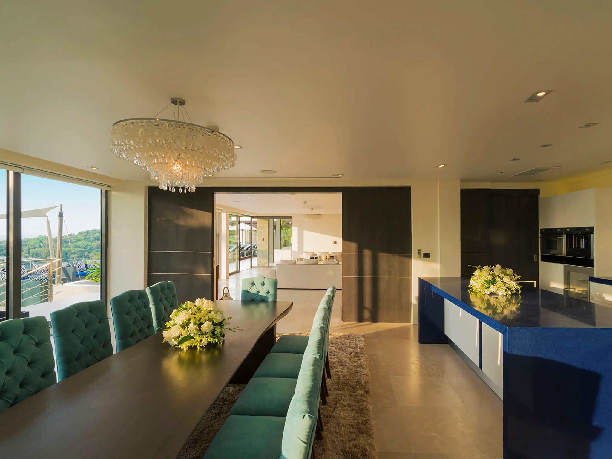 Villa Samira - Dining and breakfast bar